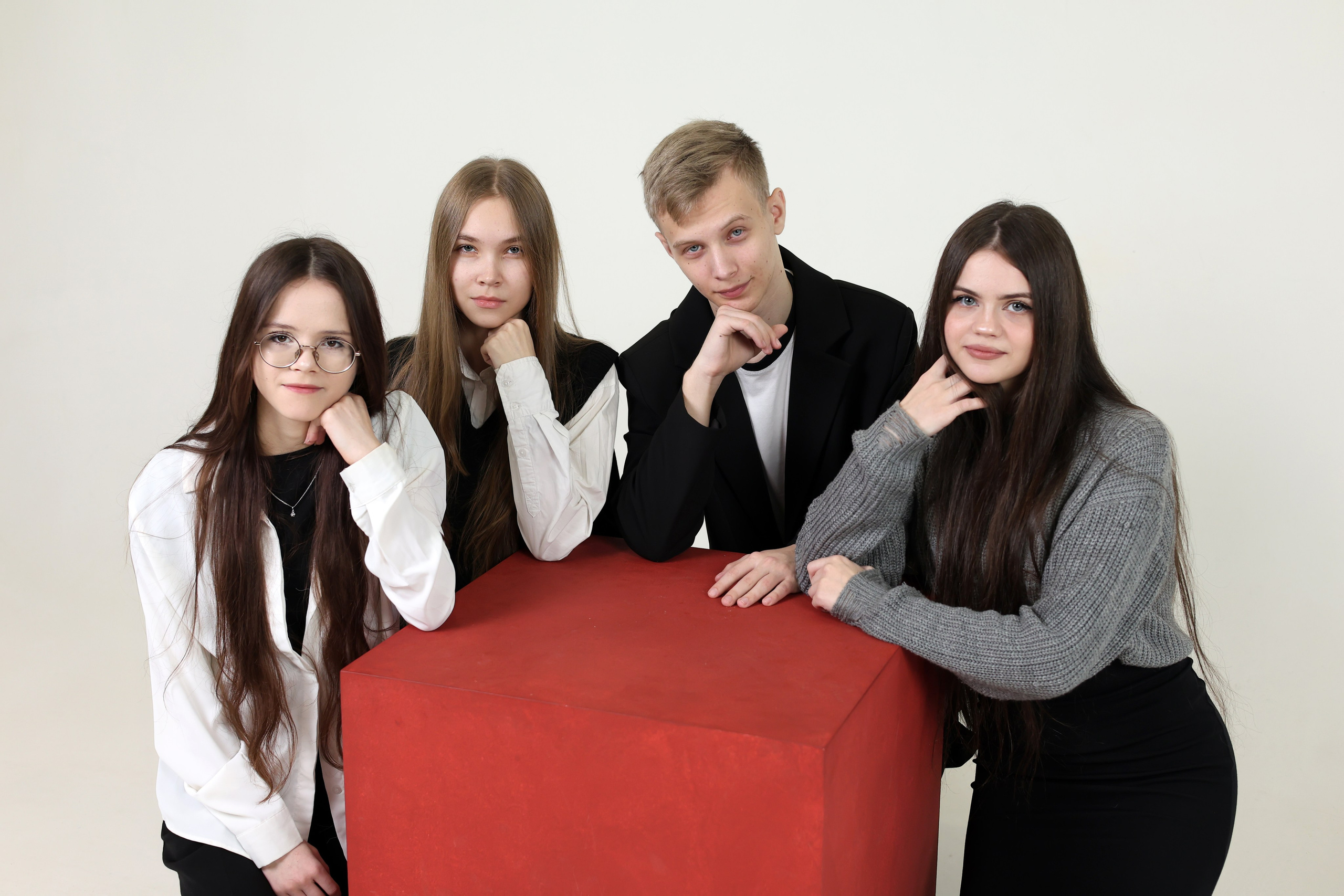 Старшие классы. Выпускные альбомы, индивидуальные фотосессии в Костроме