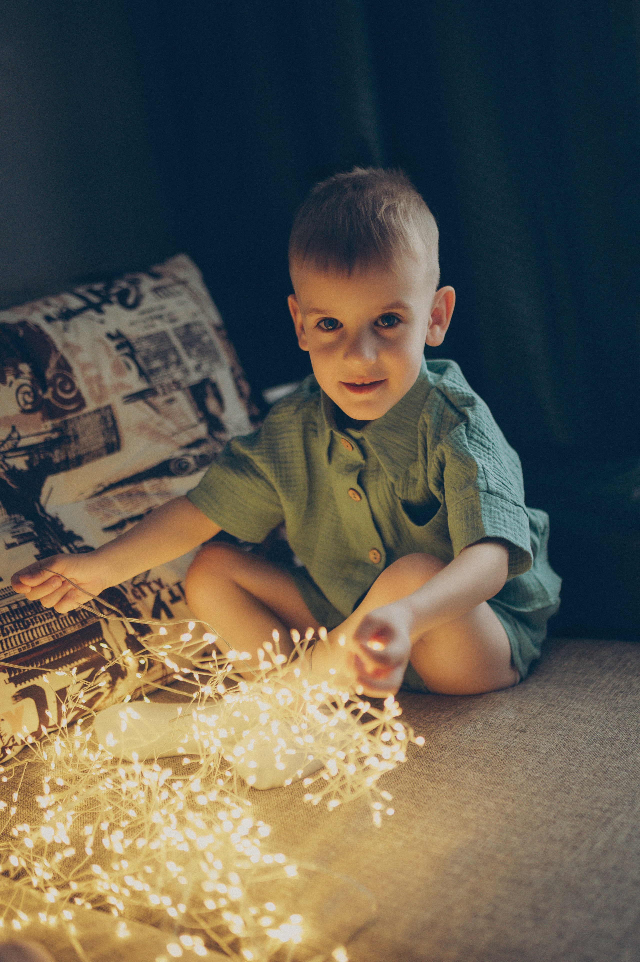 Миша и Тимофей (новогодняя домашняя). Фотограф, г. Лесной Свердловской области