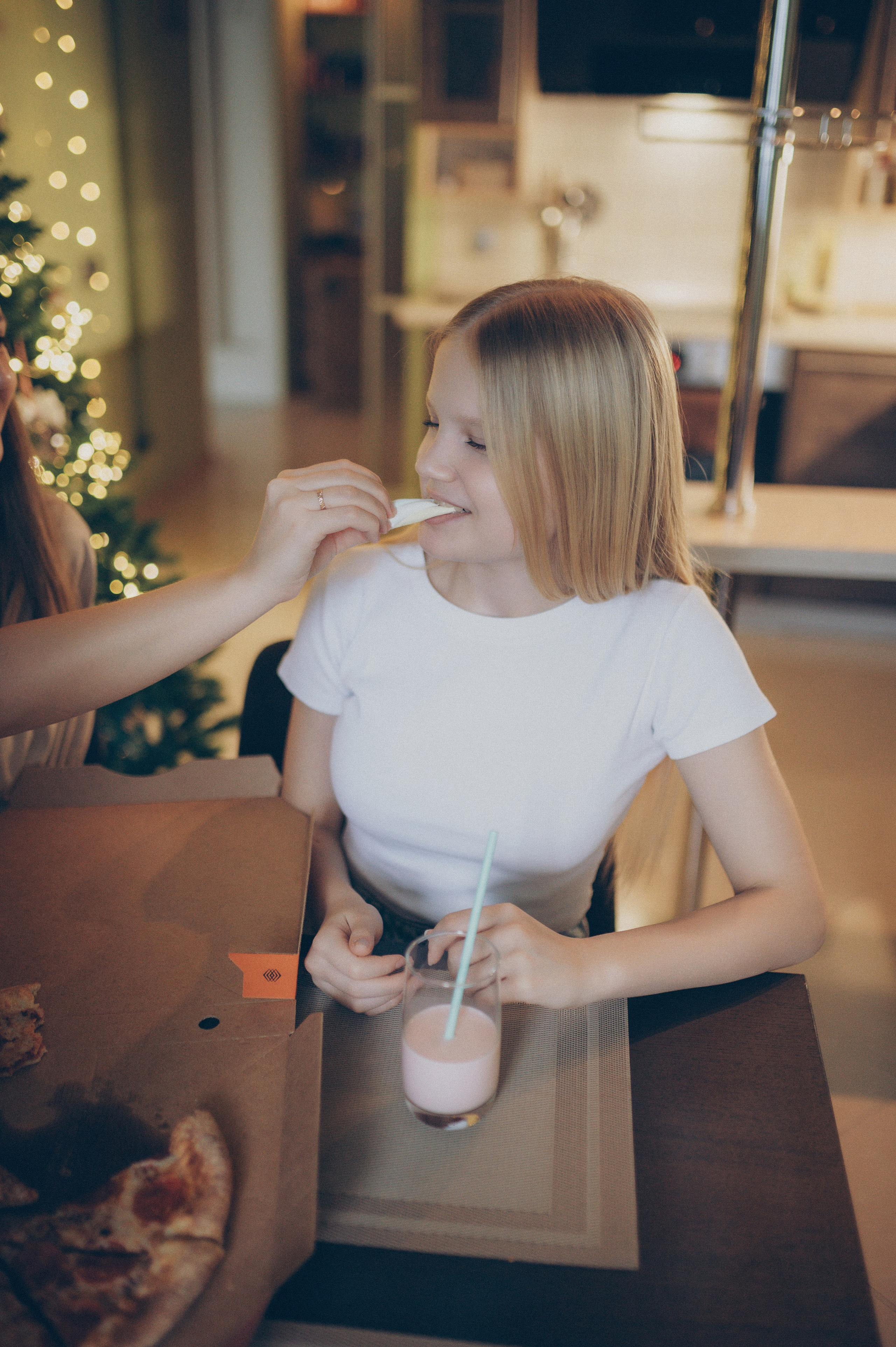 Тася, Соня, Женя и Илья (новогодняя домашняя). Фотограф, г. Лесной Свердловской области