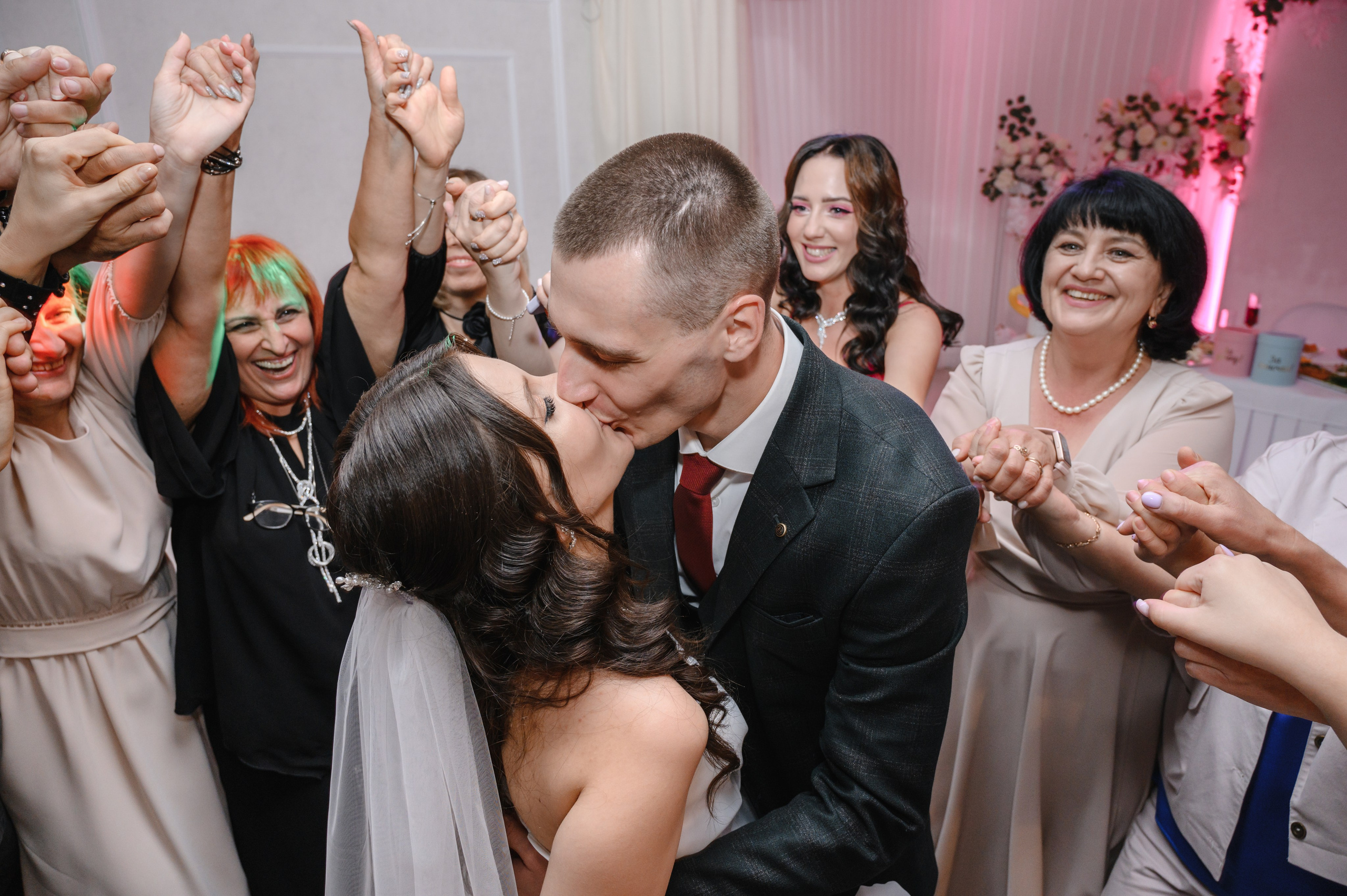 Свадебный банкет. СВАДЕБНЫЙ ФОТОГРАФ В ОМСКЕ ВЛАДИМИР КРАСС