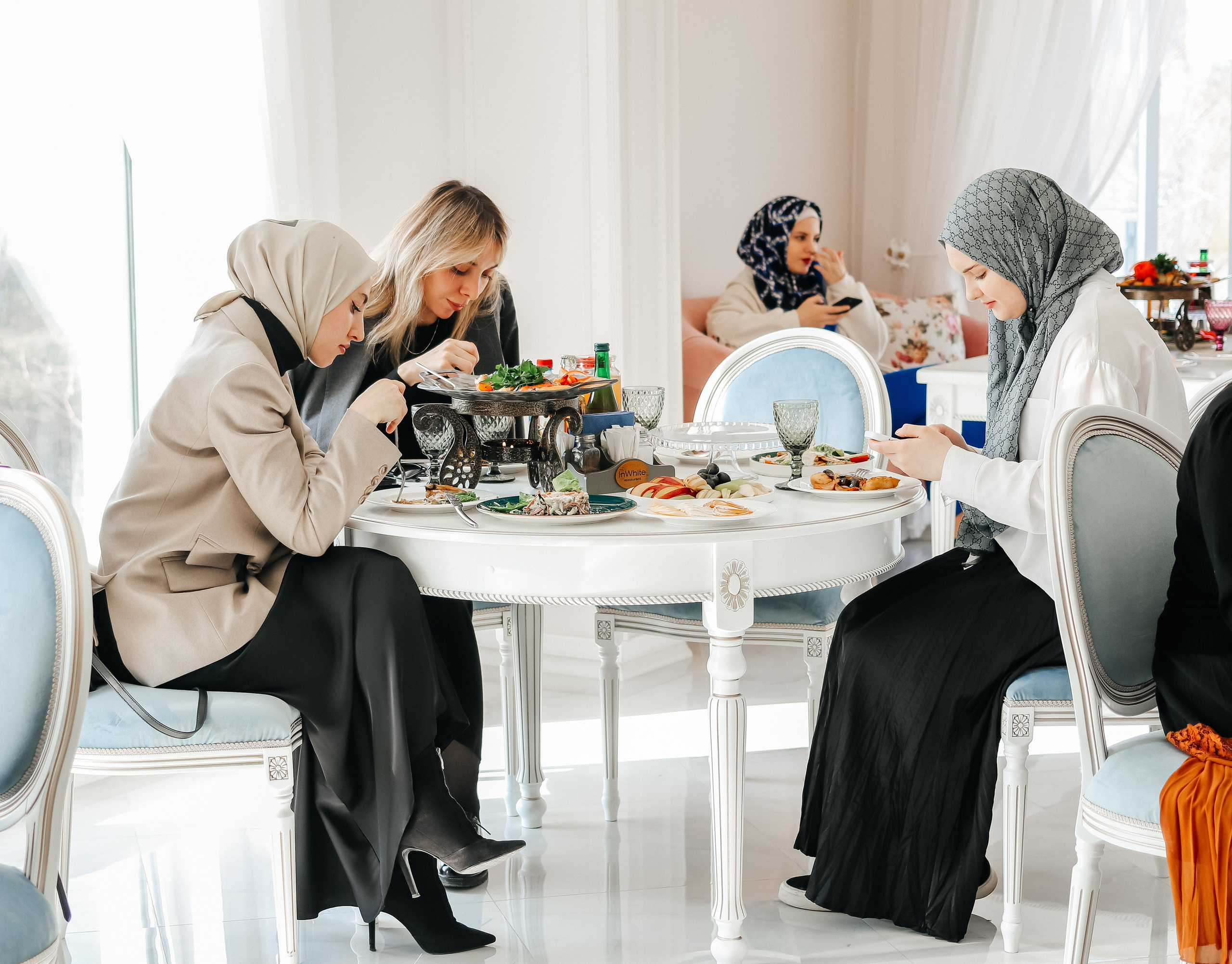 Женский бизнес-завтрак