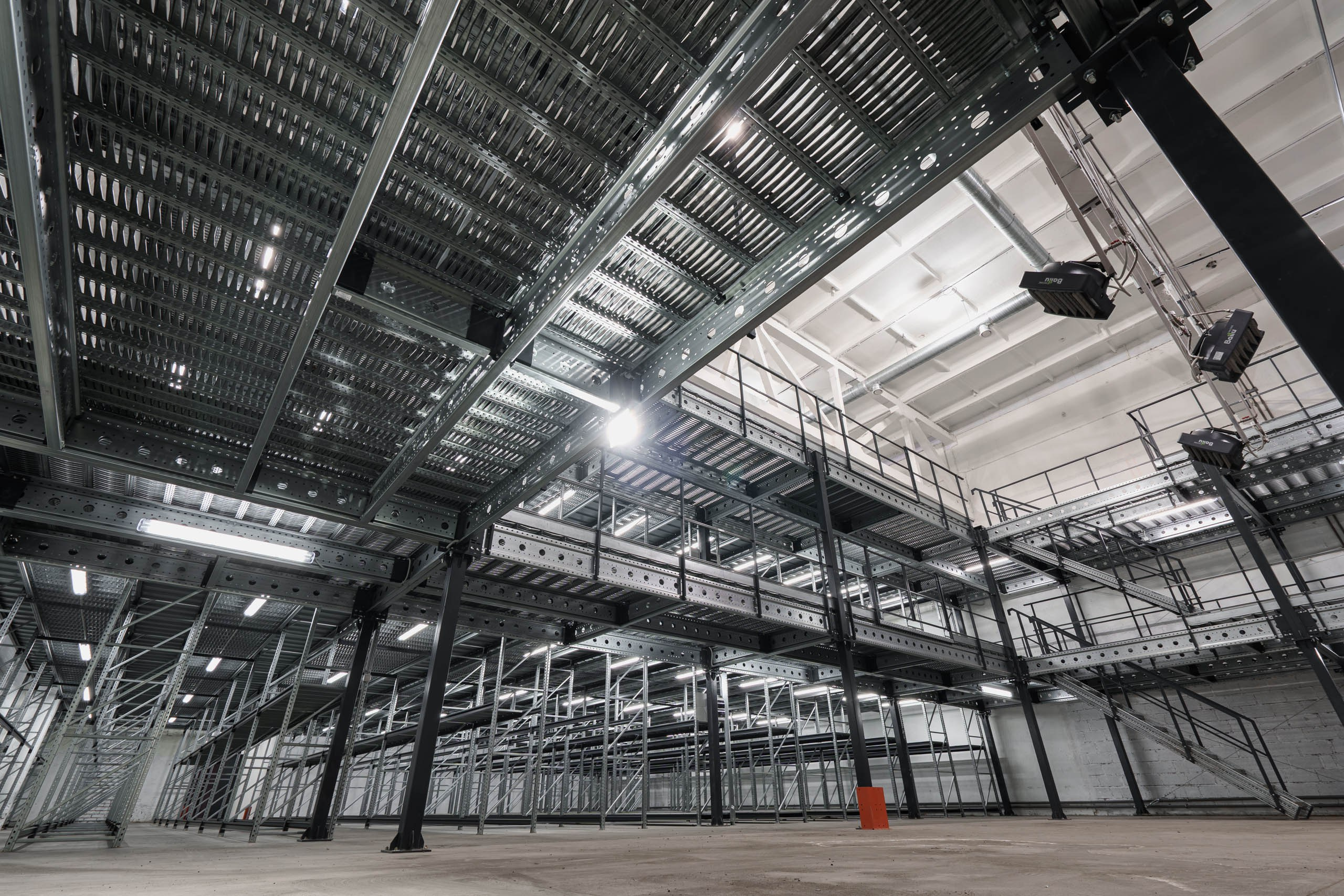 Фотосъемка для ООО «ПГС-К», системы хранения. Интерьерный фотограф и ретушер в Красноярске Денис Антропов