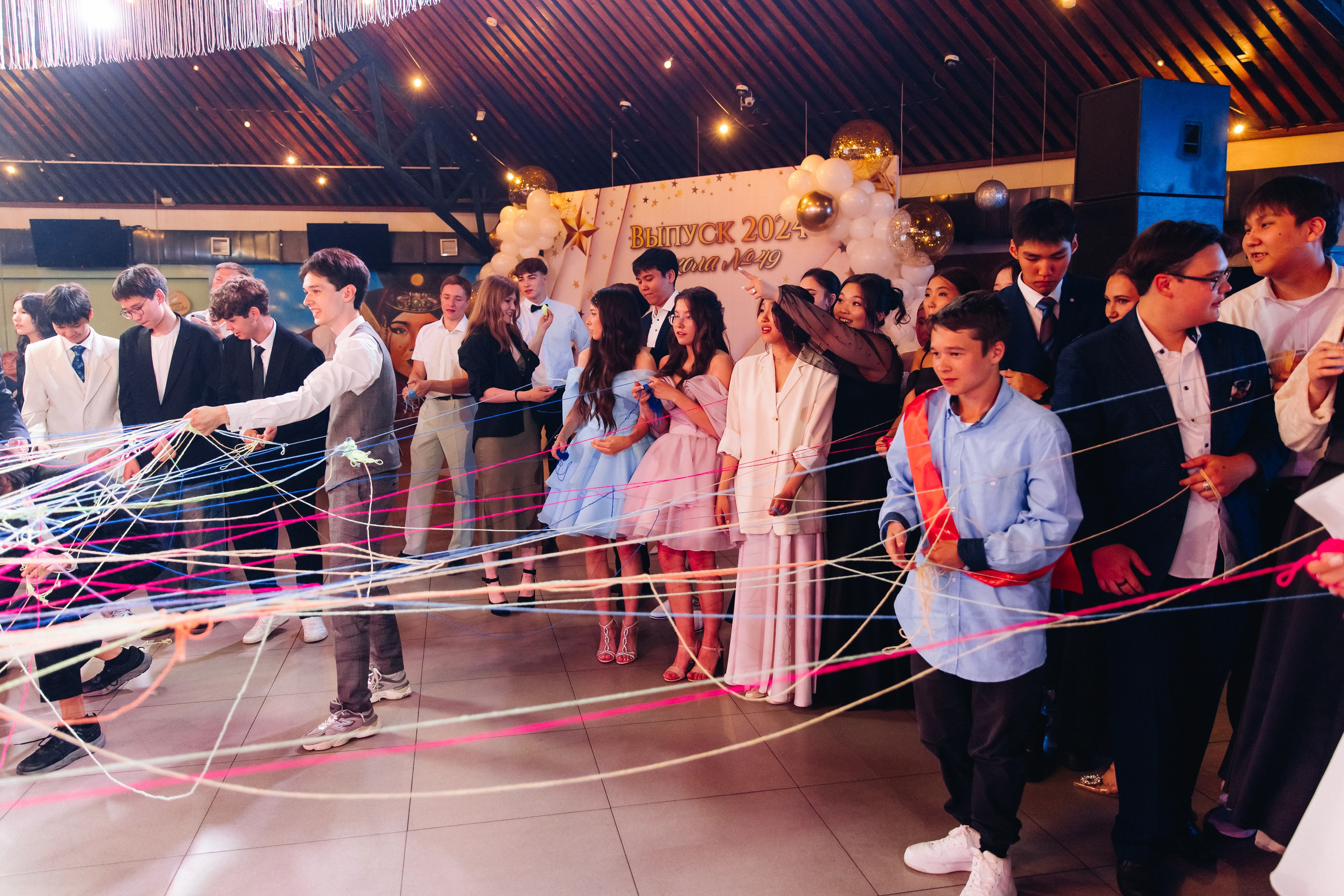 Выпускной вечер. 49 школа. Баран на корове. Свадебный и семейный фотограф в Улан-Удэ