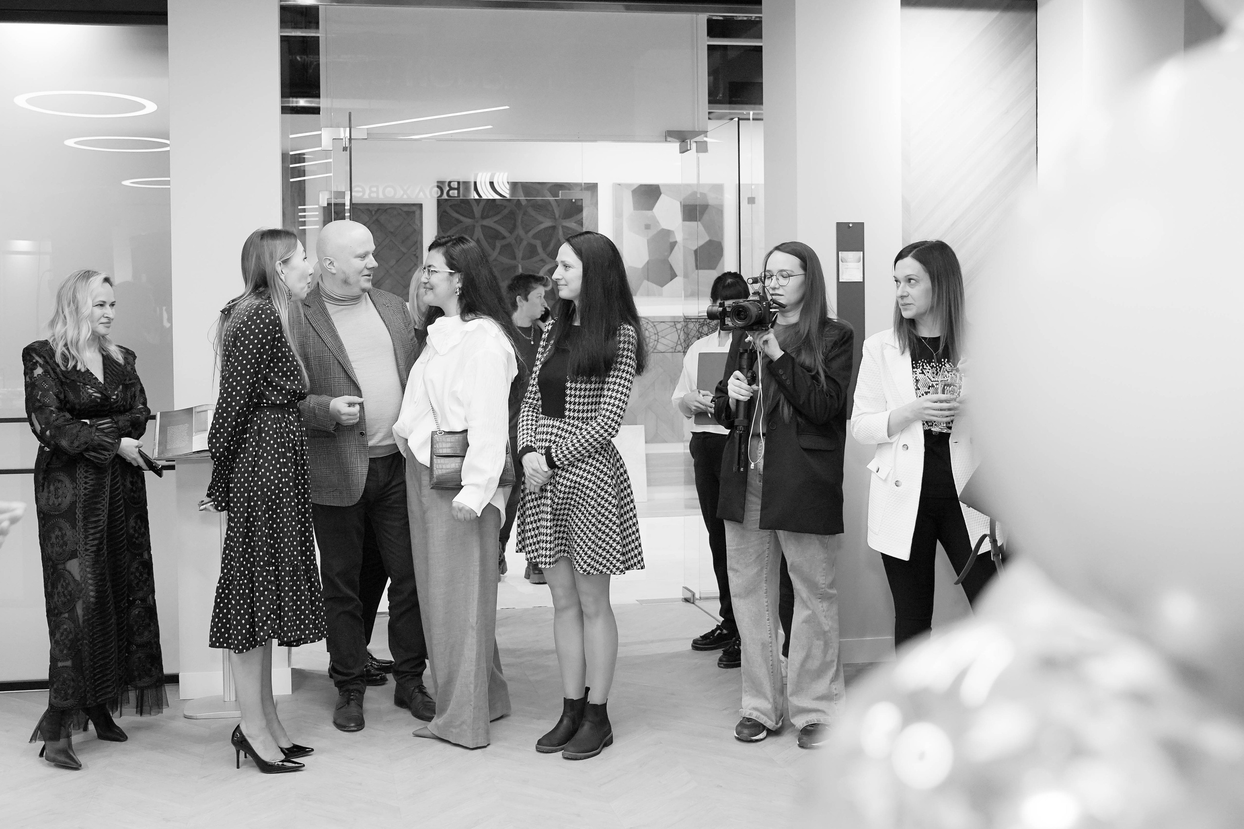 Репортажная съемка в салоне дверей