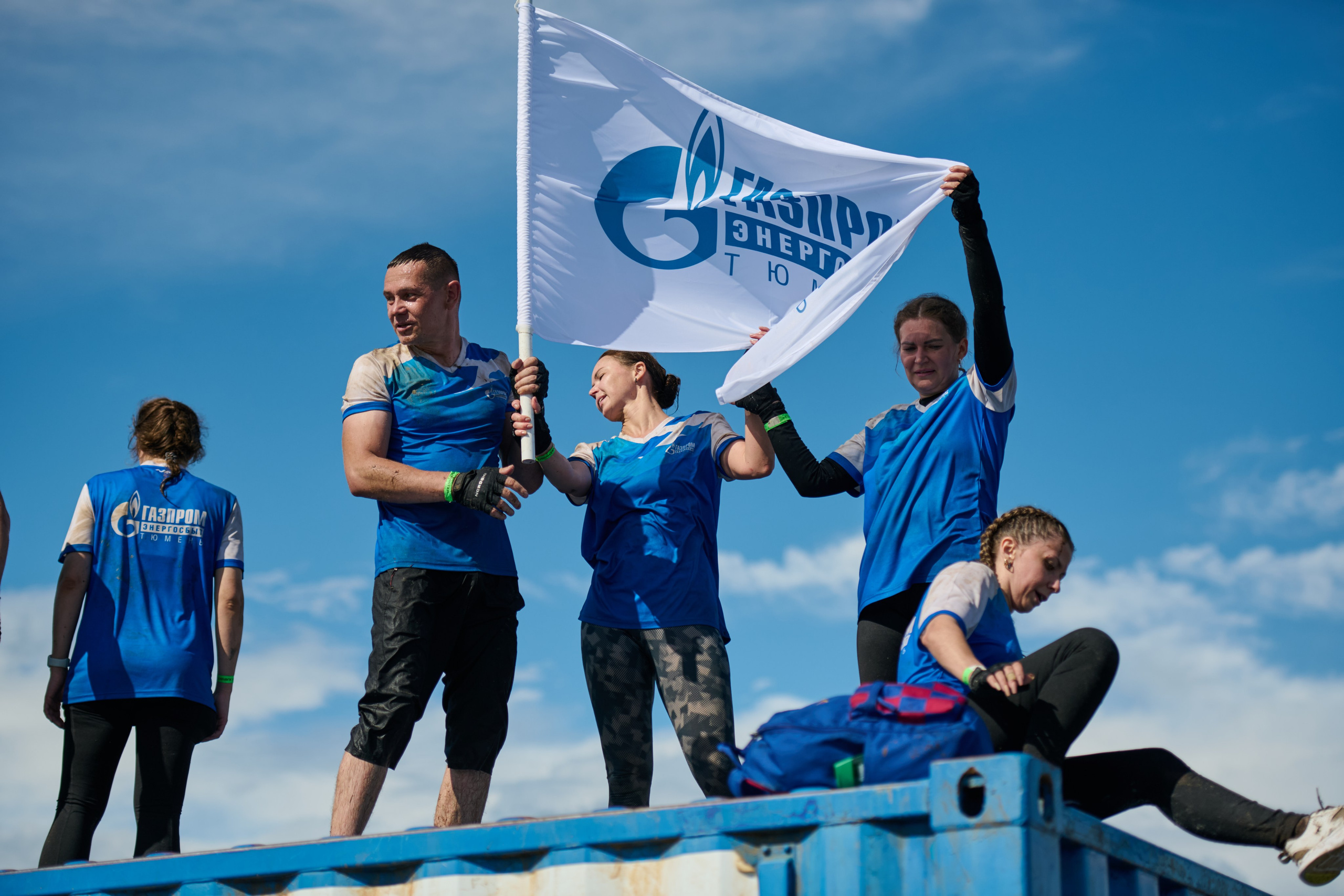 Фоторепортаж с забега Стальной характер в Сургуте, 5 июля 2025. Репортажный и семейный фотограф — Шелихов Сергей