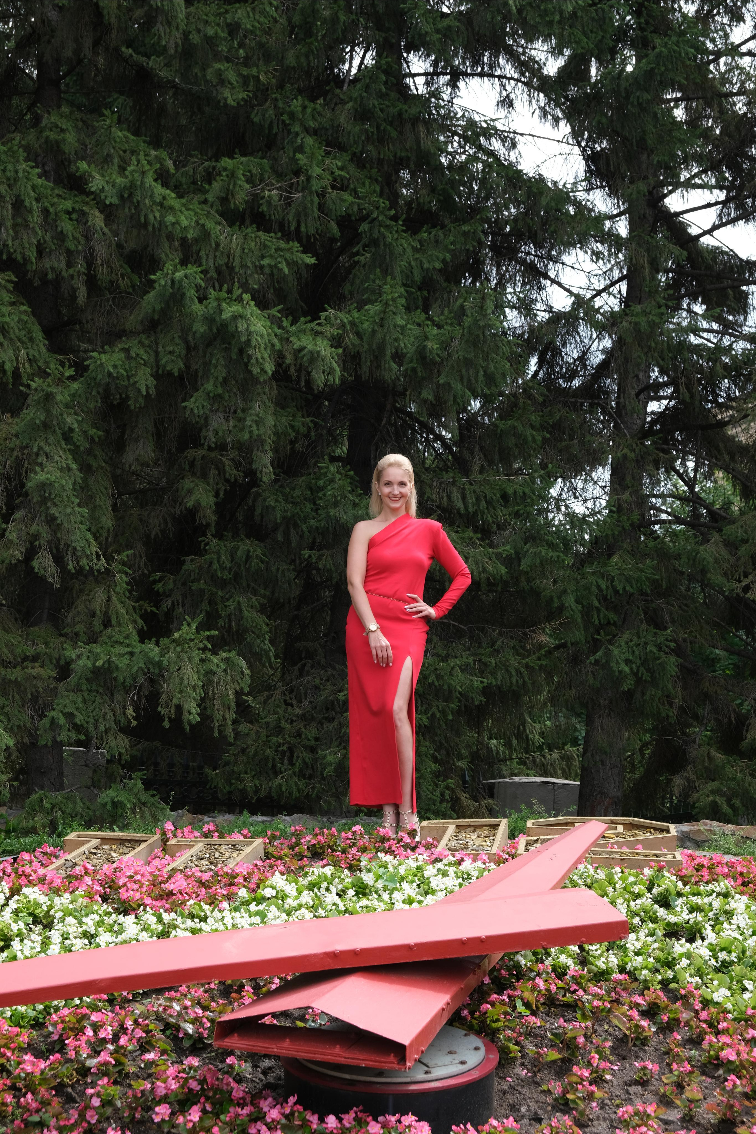 Фотограф Антон Гаврилов Красные платья