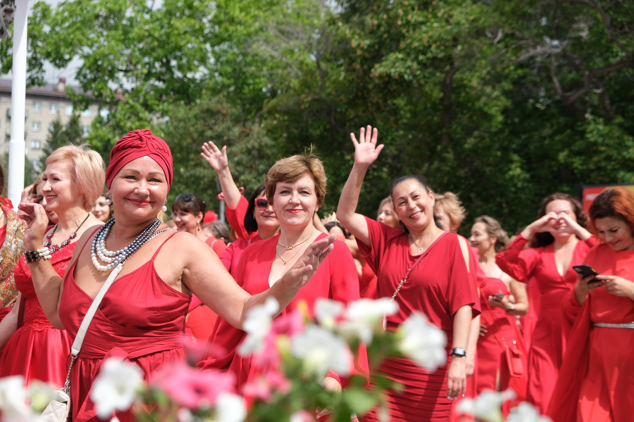 Фотограф Антон Гаврилов Красные платья
