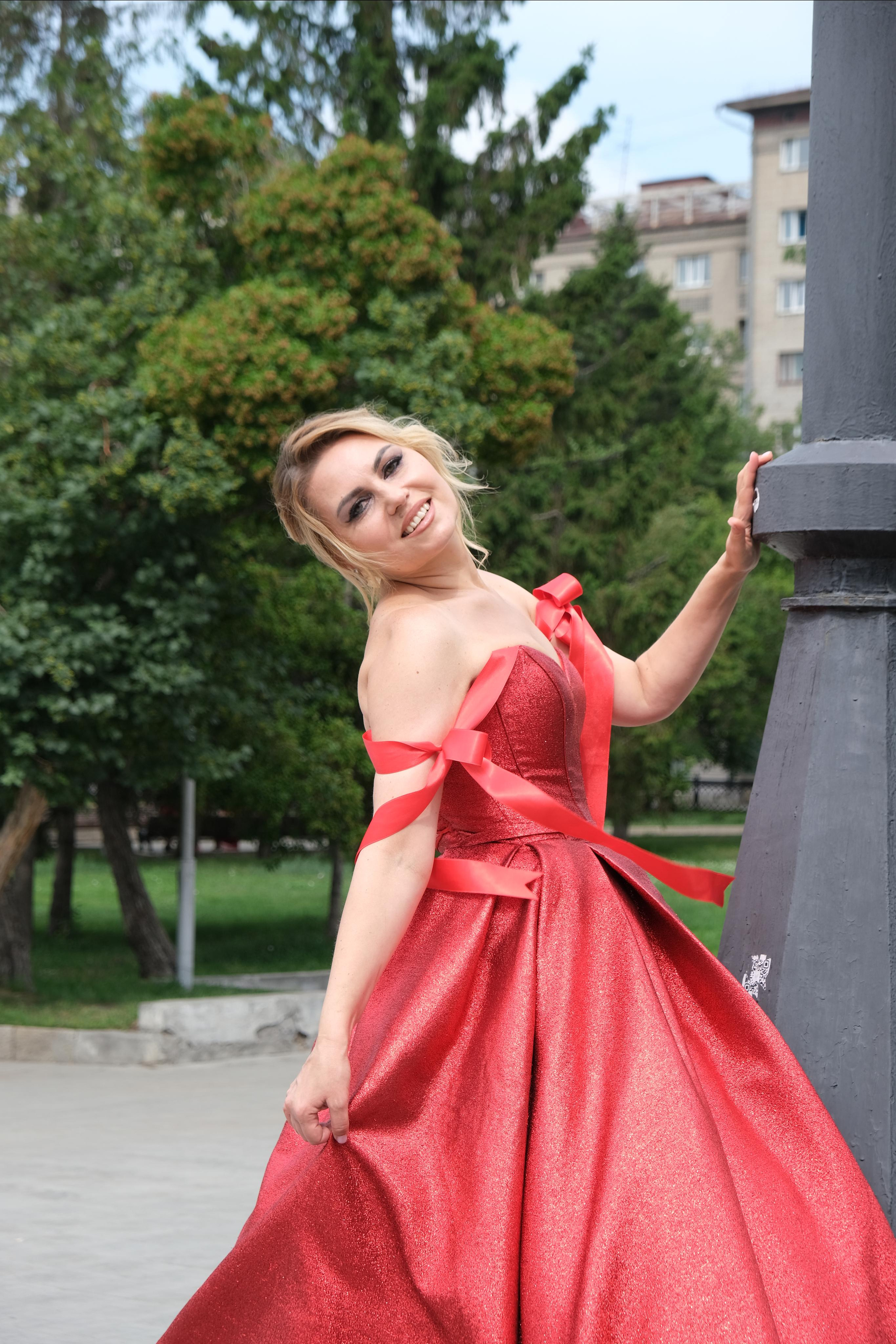 Фотограф Антон Гаврилов Красные платья