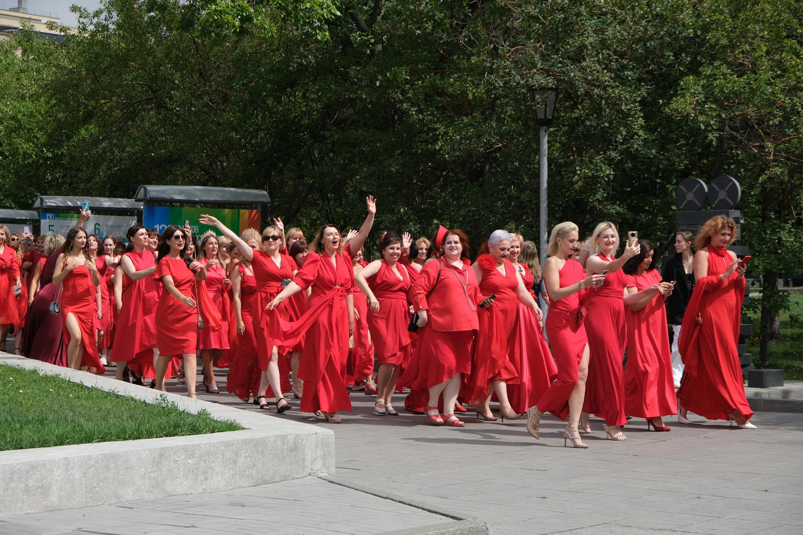 Фотограф Антон Гаврилов Красные платья
