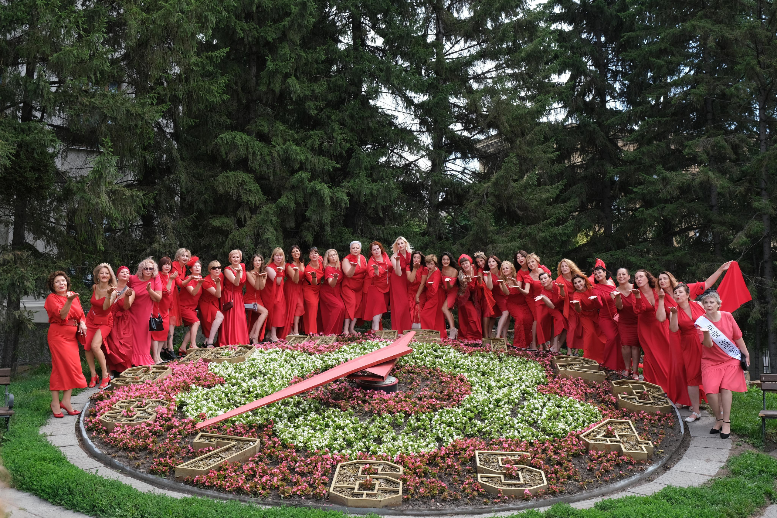 Фотограф Антон Гаврилов Красные платья