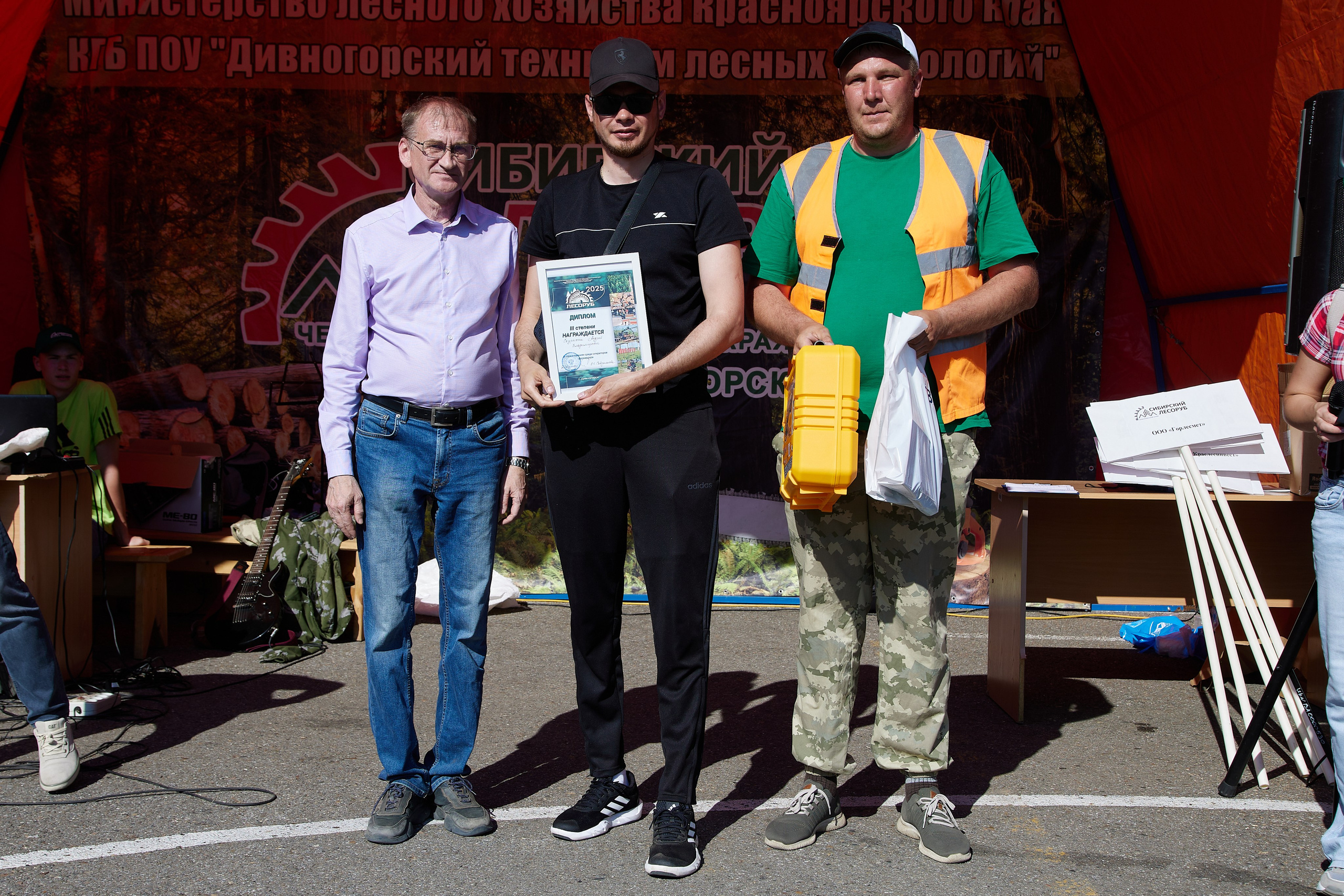 Всероссийские соревнования СИБИРСКИЙ ЛЕСОРУБ 2025. Фотограф Москва Concerts photo / Fashion photо