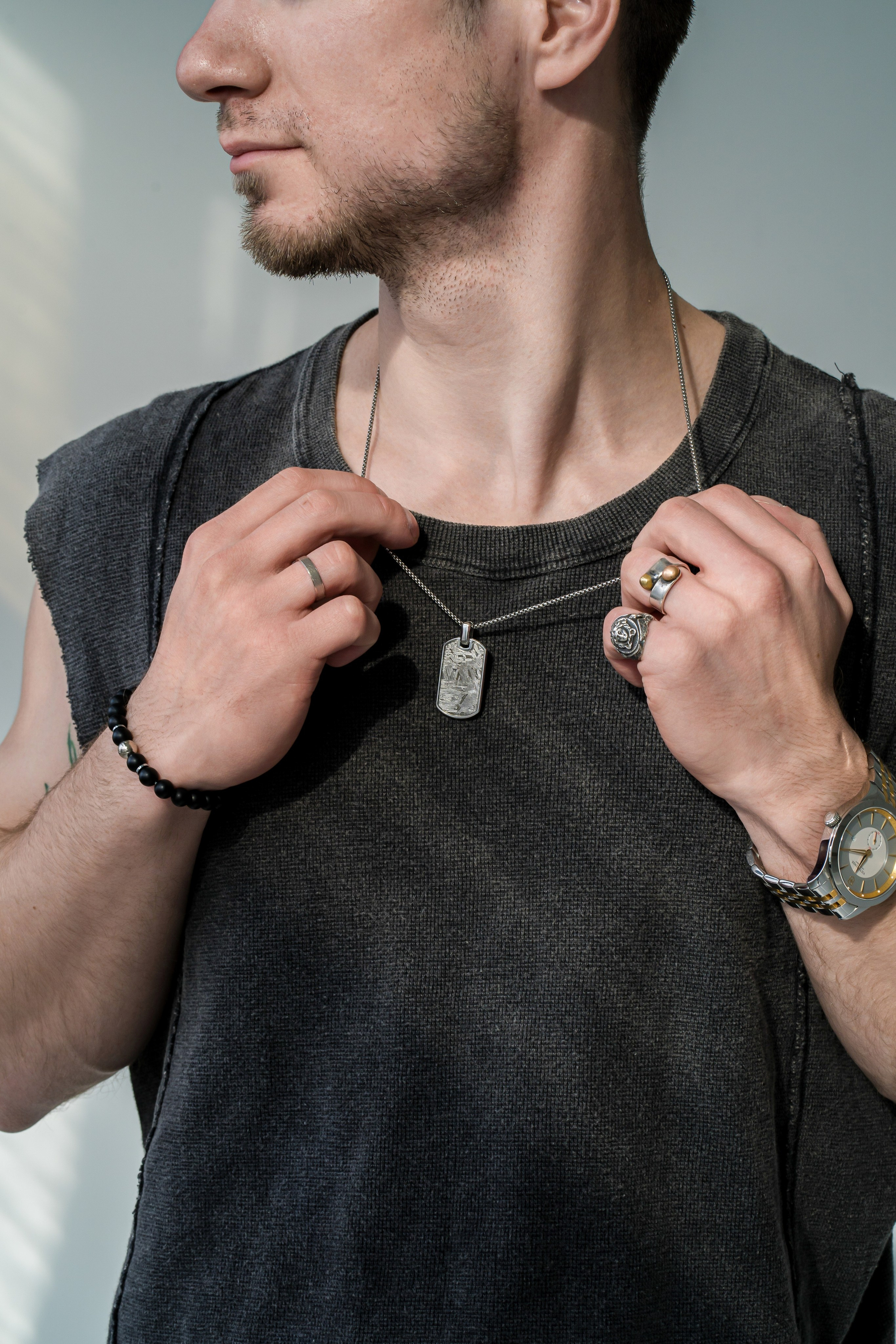Мужская бижутерия. Фотограф