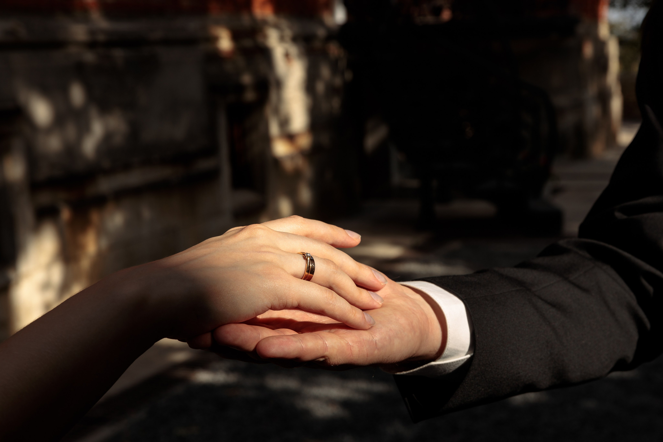 Руки с кольцами