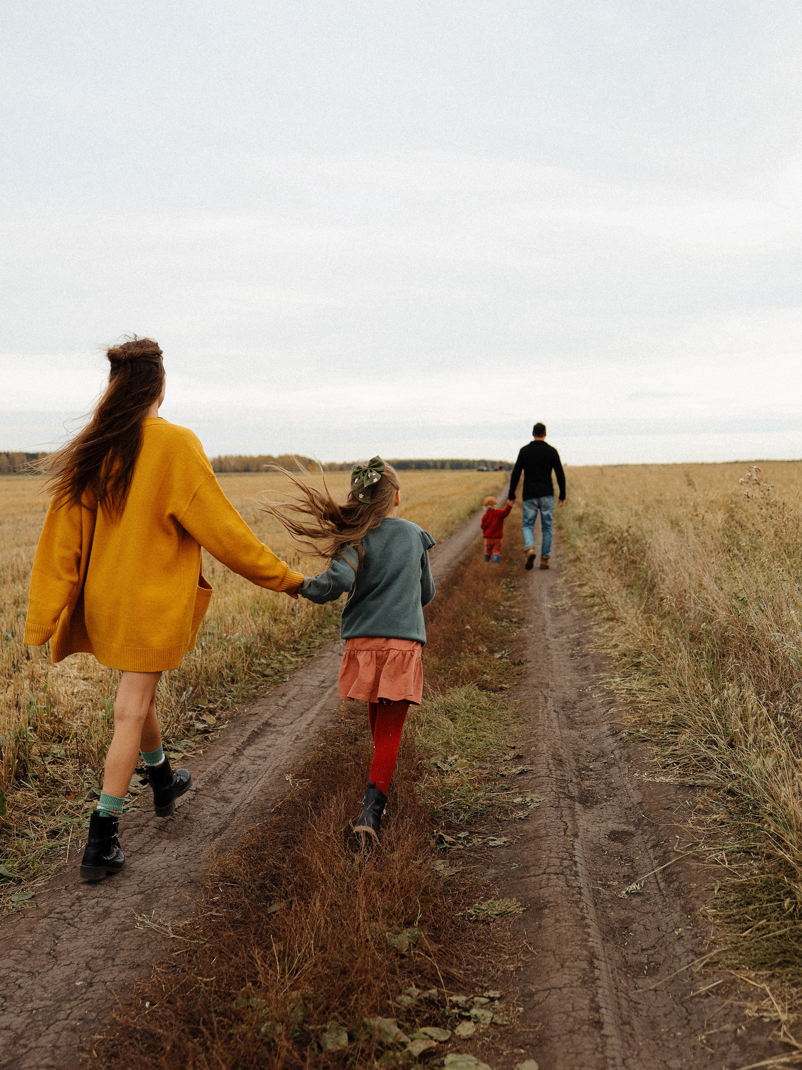 Семья Власовых и ретро авто. Семейный и детский фотограф в  г. Екатеринбурге Холодова Юлия