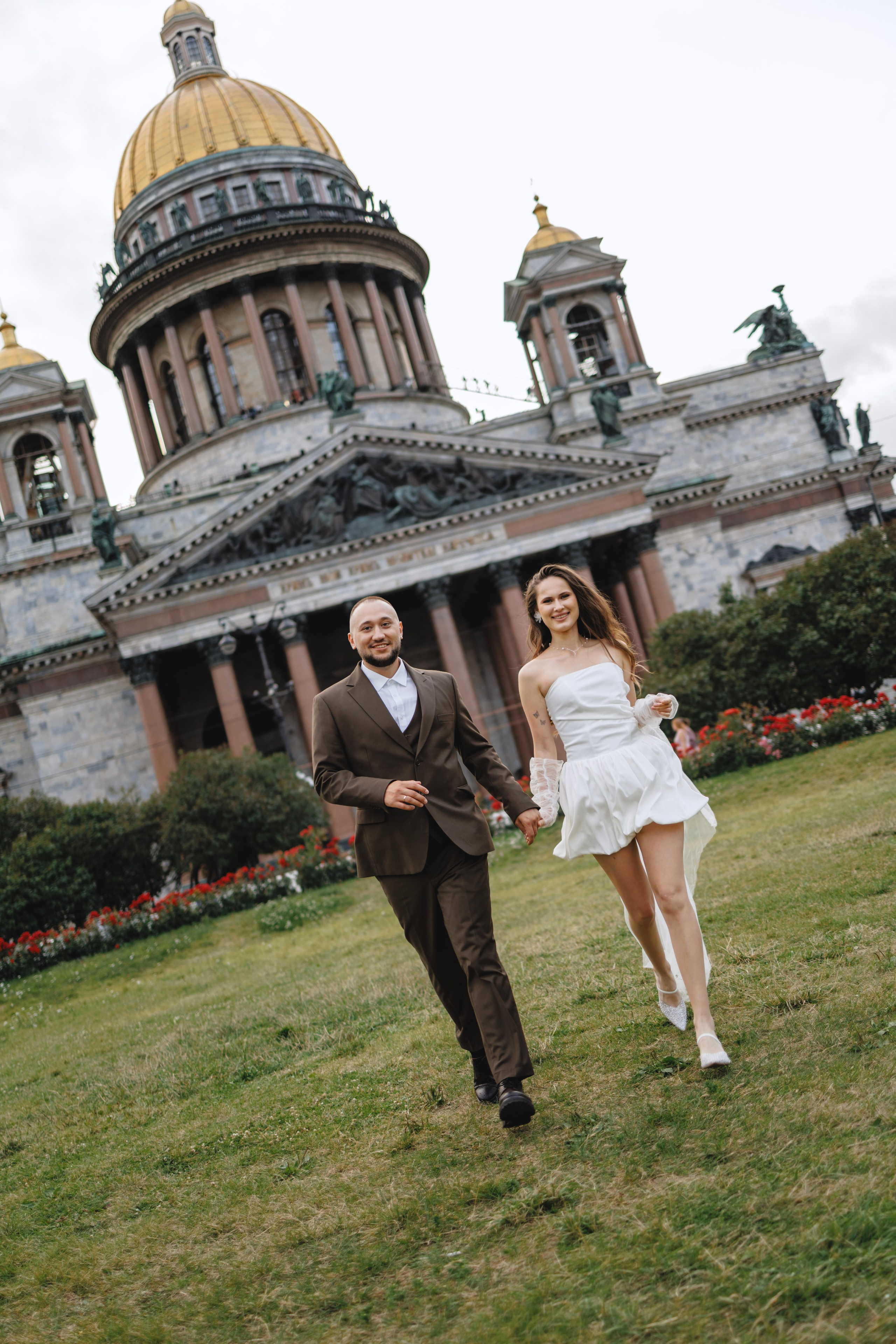 Руслан и Виолетта — Исаакий, Зимняя канавка. Боженова Елена фотограф Санкт-Петербург