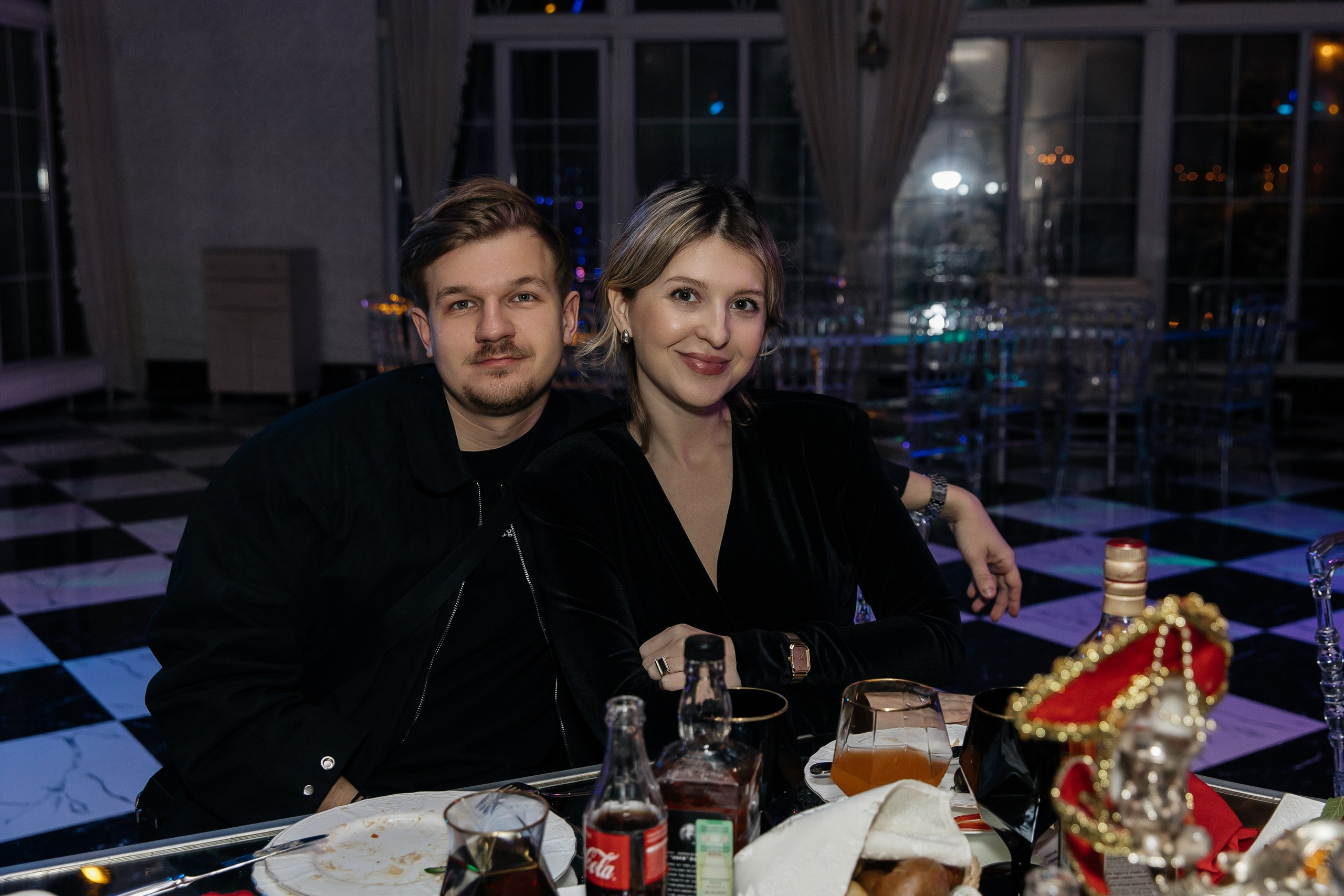 Камерный день рождения в ресторане «Bellagio». Свадебный и семейный фотограф Виолетта Сидельникова. Краснодар, Россия, Беларусь, Европа