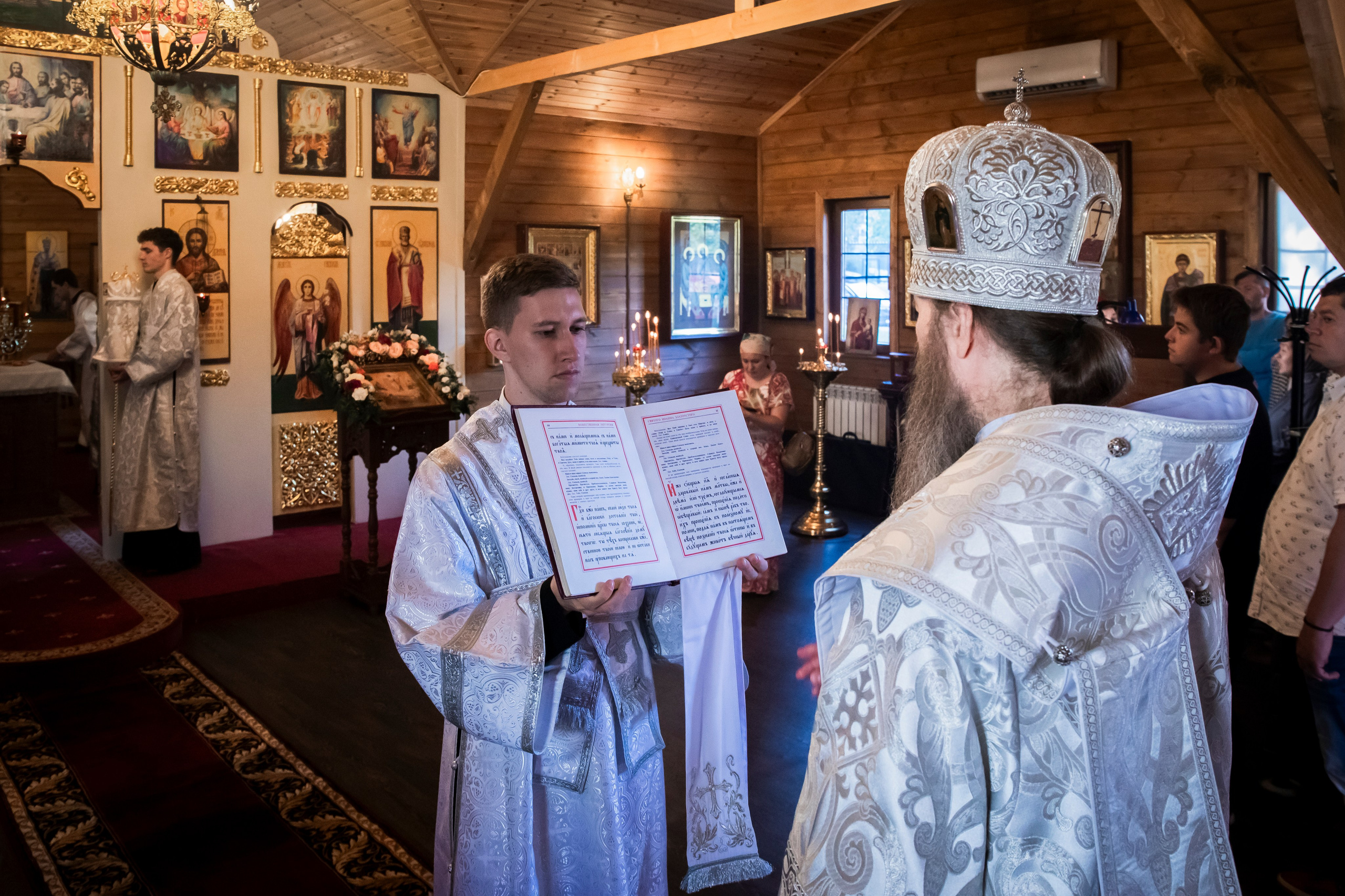 Епископ Силуан Павло-Посадский служба в храме св.Николая 25.08.2024. Арт- фотограф Москва