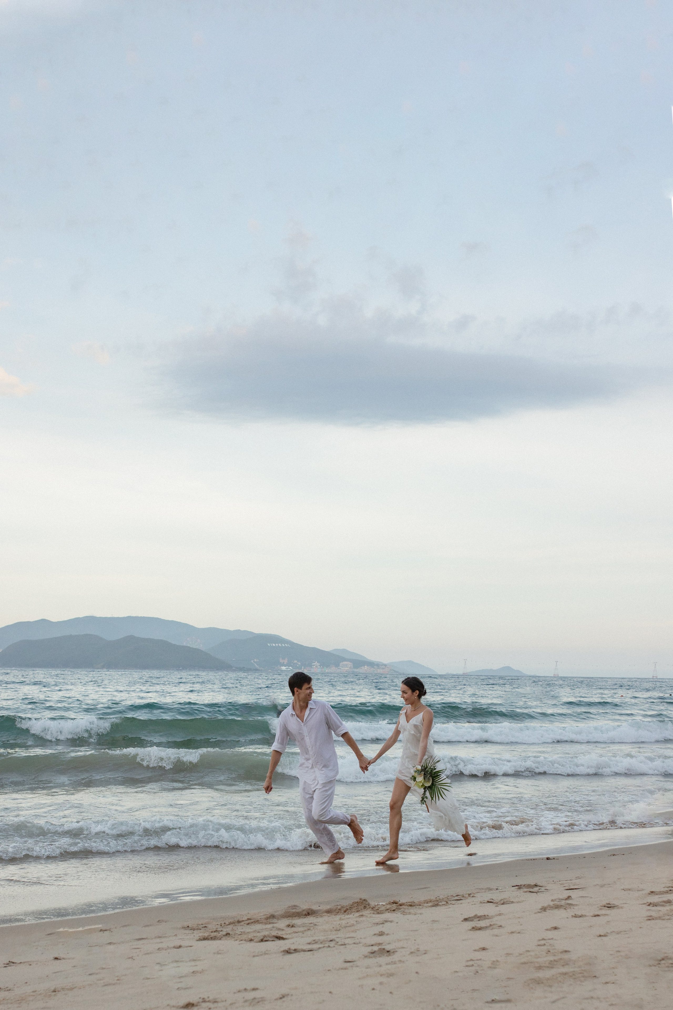 Владислав и Милена у моря. Главная