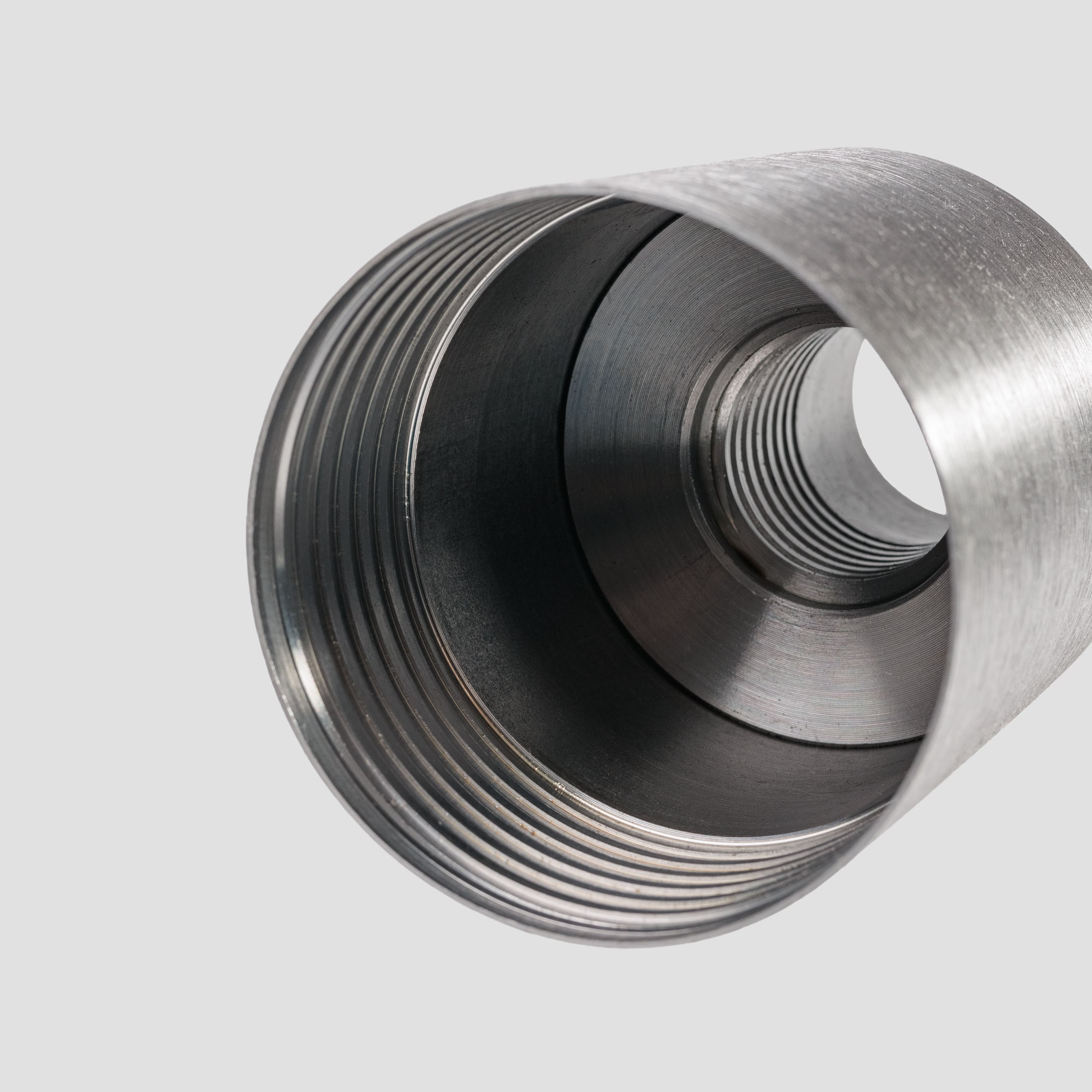 Предметные фотографии бытовых и строительных инструментов