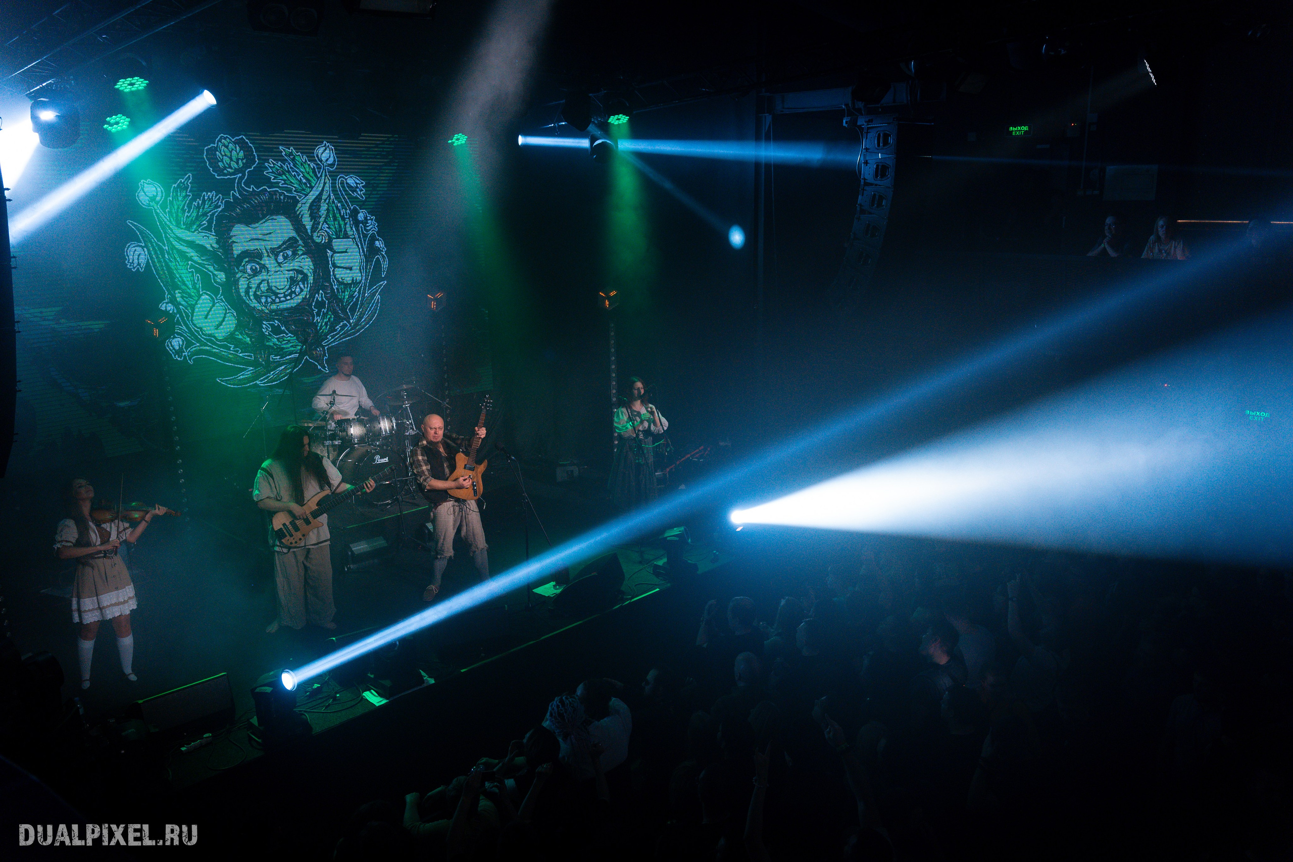 Тролль гнёт ель. Магия музыки в кадре: Концертная Фотография