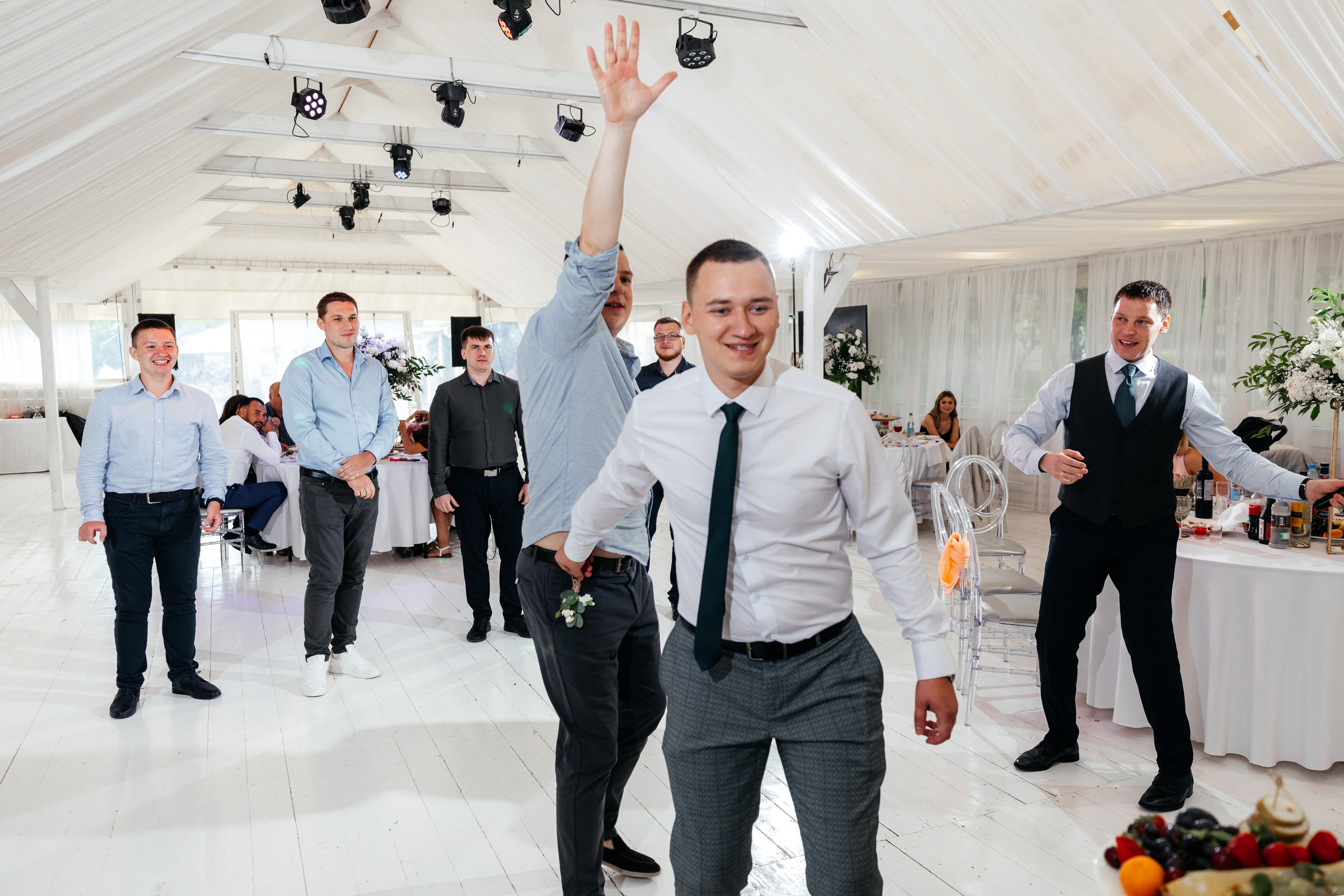 Фото. Ведущий и Вокалист Александр Узунов в Москве и Московской области