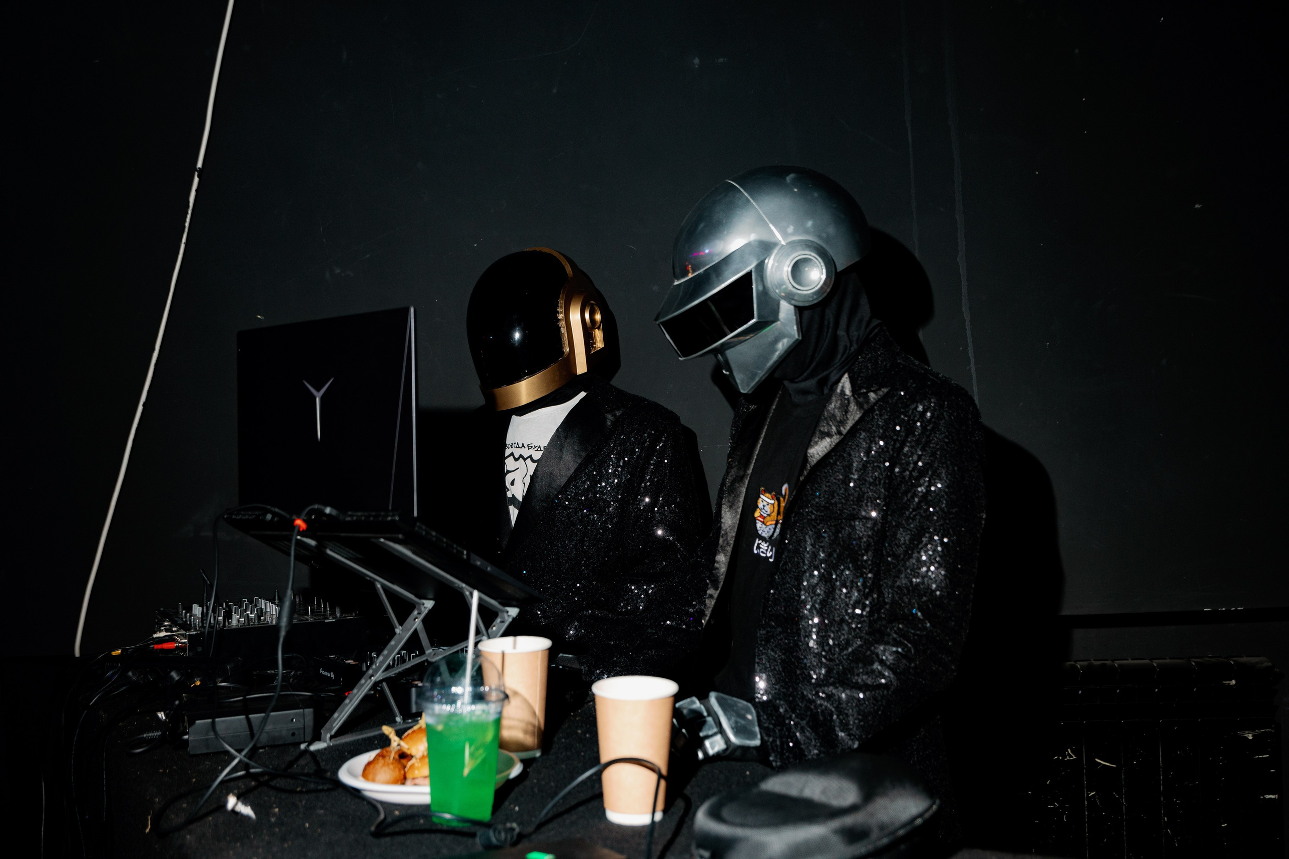 SKURATOV | Пати. Свадебный и репортажный фотограф в Омске. Червоткин Никита