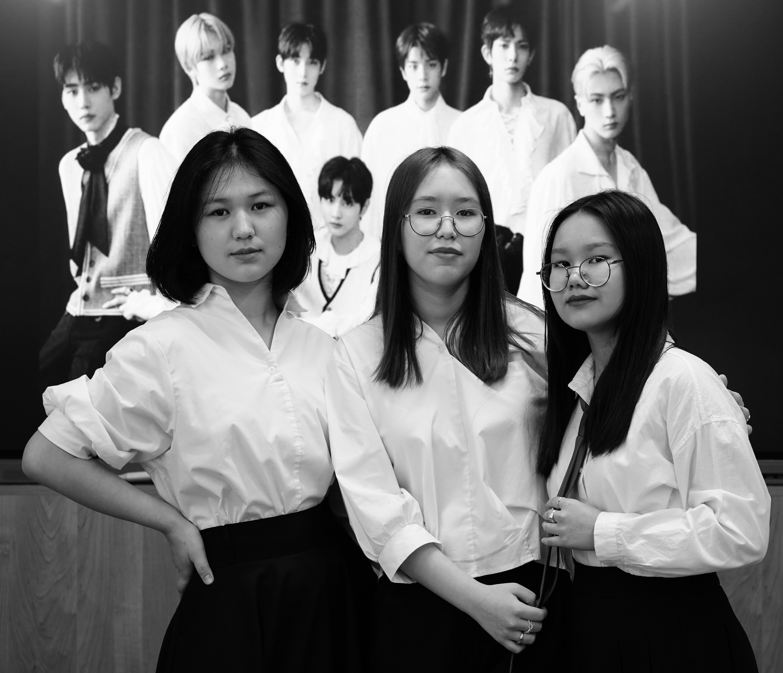 Мелкие группы / старшие классы. MEMENTO.Выпускные альбомы, школьные, юбилейные и другие книги. Ростов-на-Дону