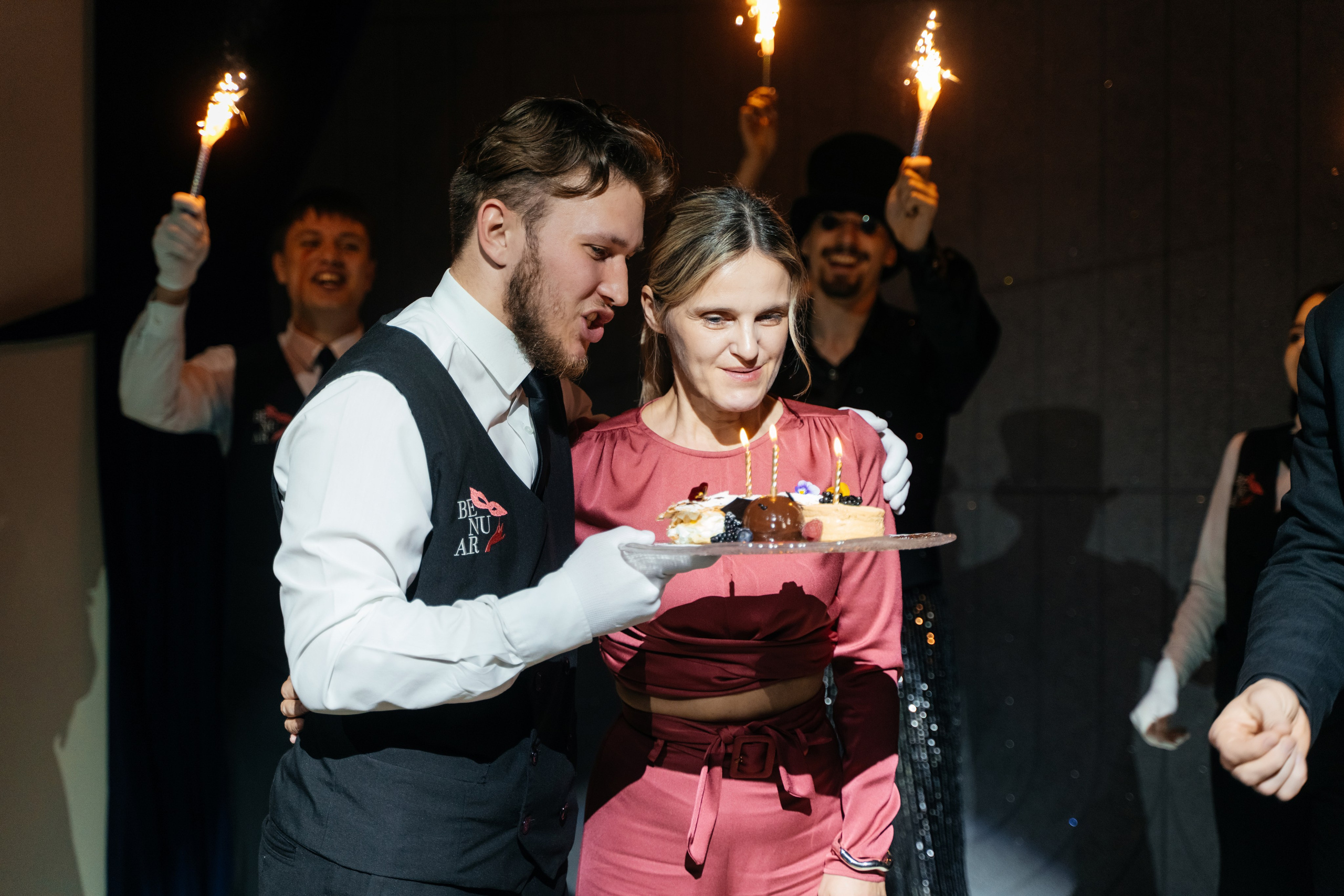 14 июня (пятница). BENUAR Restaurant