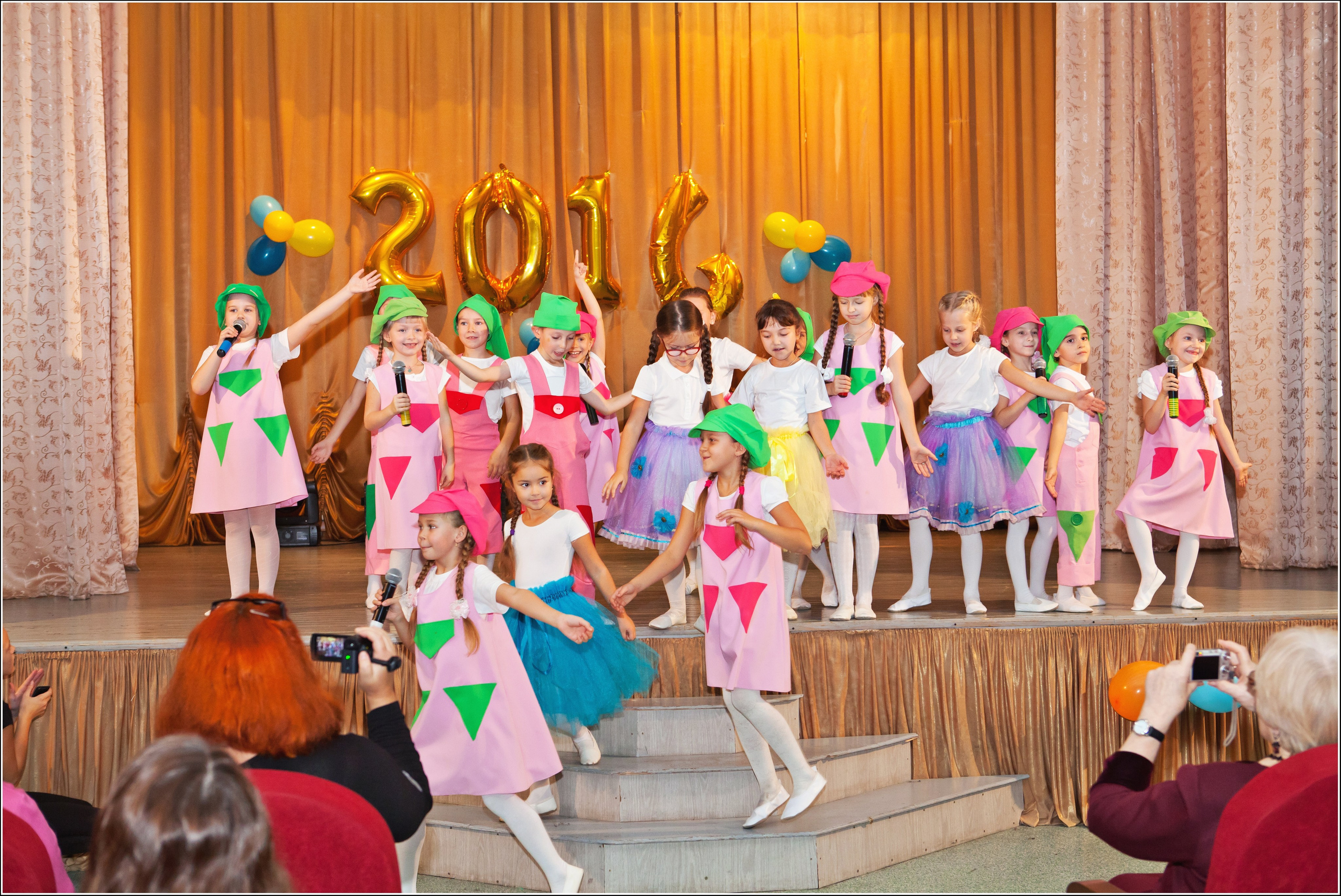 Выступление коллектива Дежавю. Фото и видео Москва, Московский. Свадебный фотограф, видеограф, фотосессии, видеосъемка