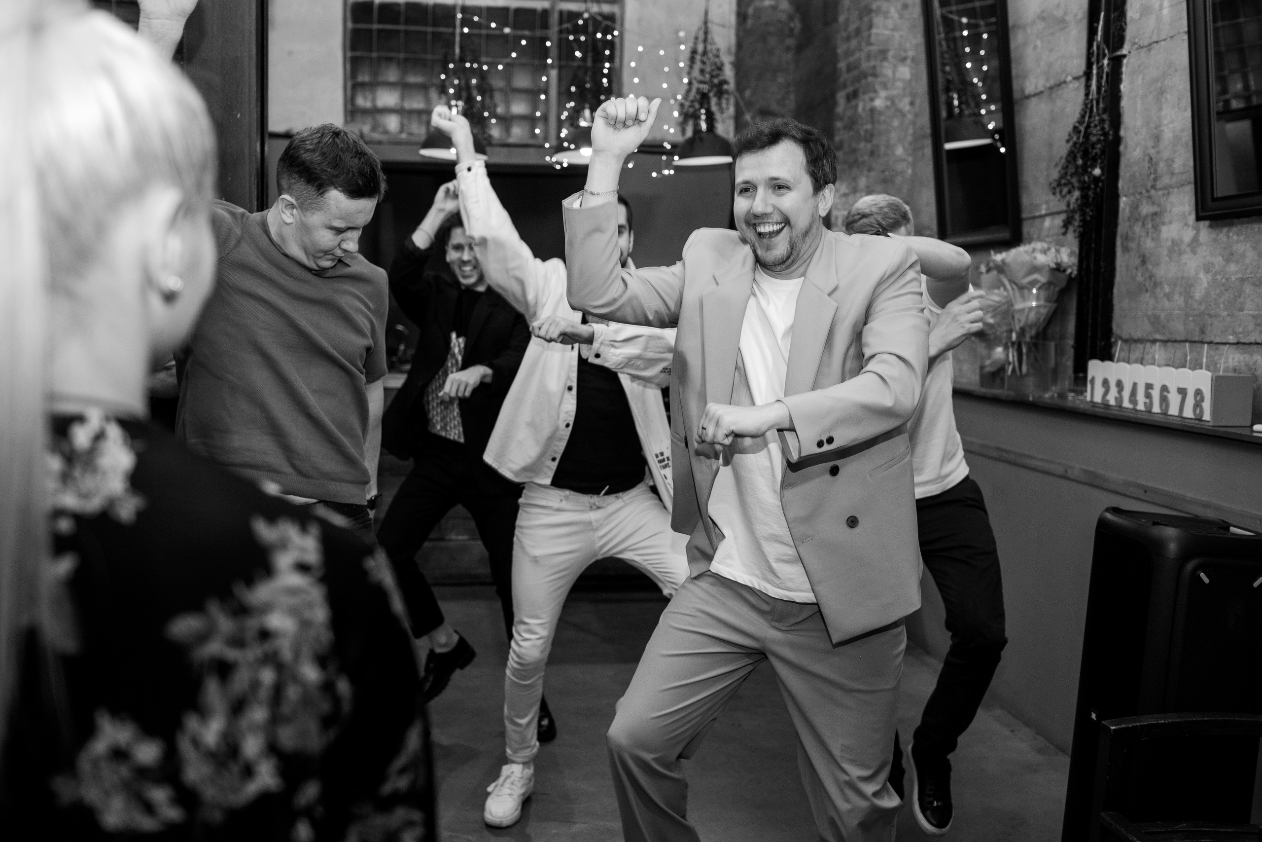 Артём и Индира. Ведущий на свадьбу в Москве Зубков Алексей