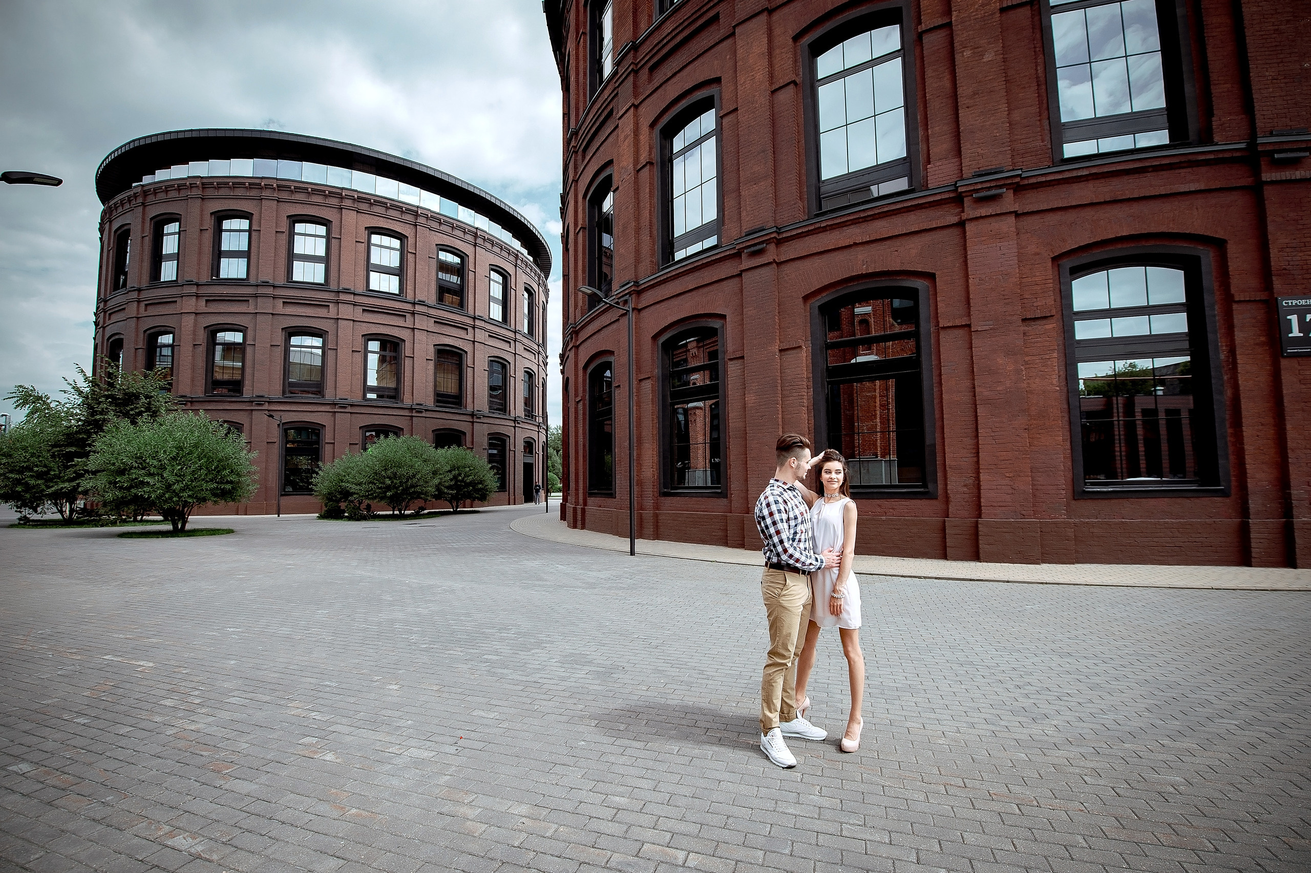 Маша и Вова, Москва, завод Арма. Свадебный и семейный фотограф Виктория Носачёва. Щелково, Москва и МО