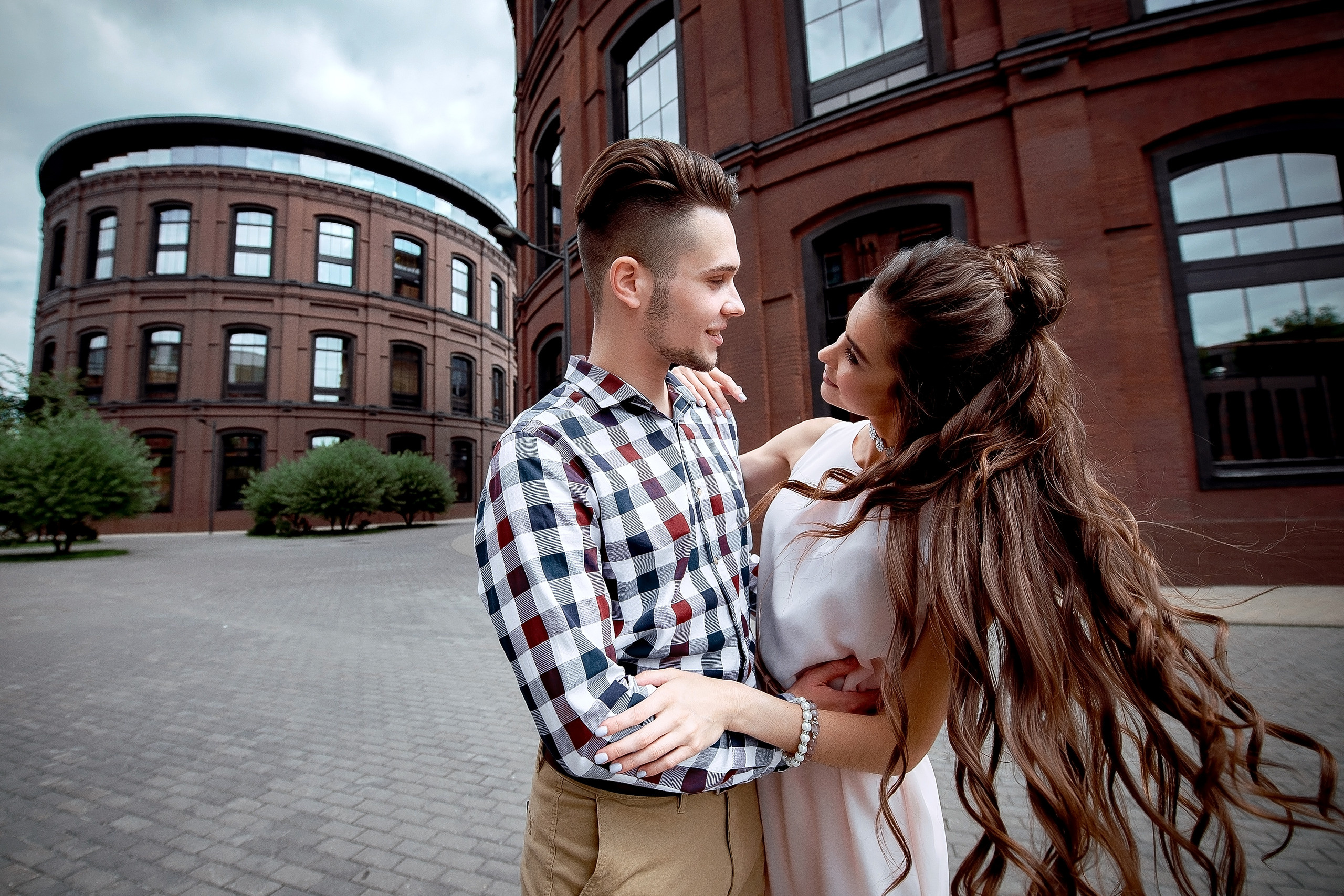 Маша и Вова, Москва, завод Арма. Свадебный и семейный фотограф Виктория Носачёва. Щелково, Москва и МО