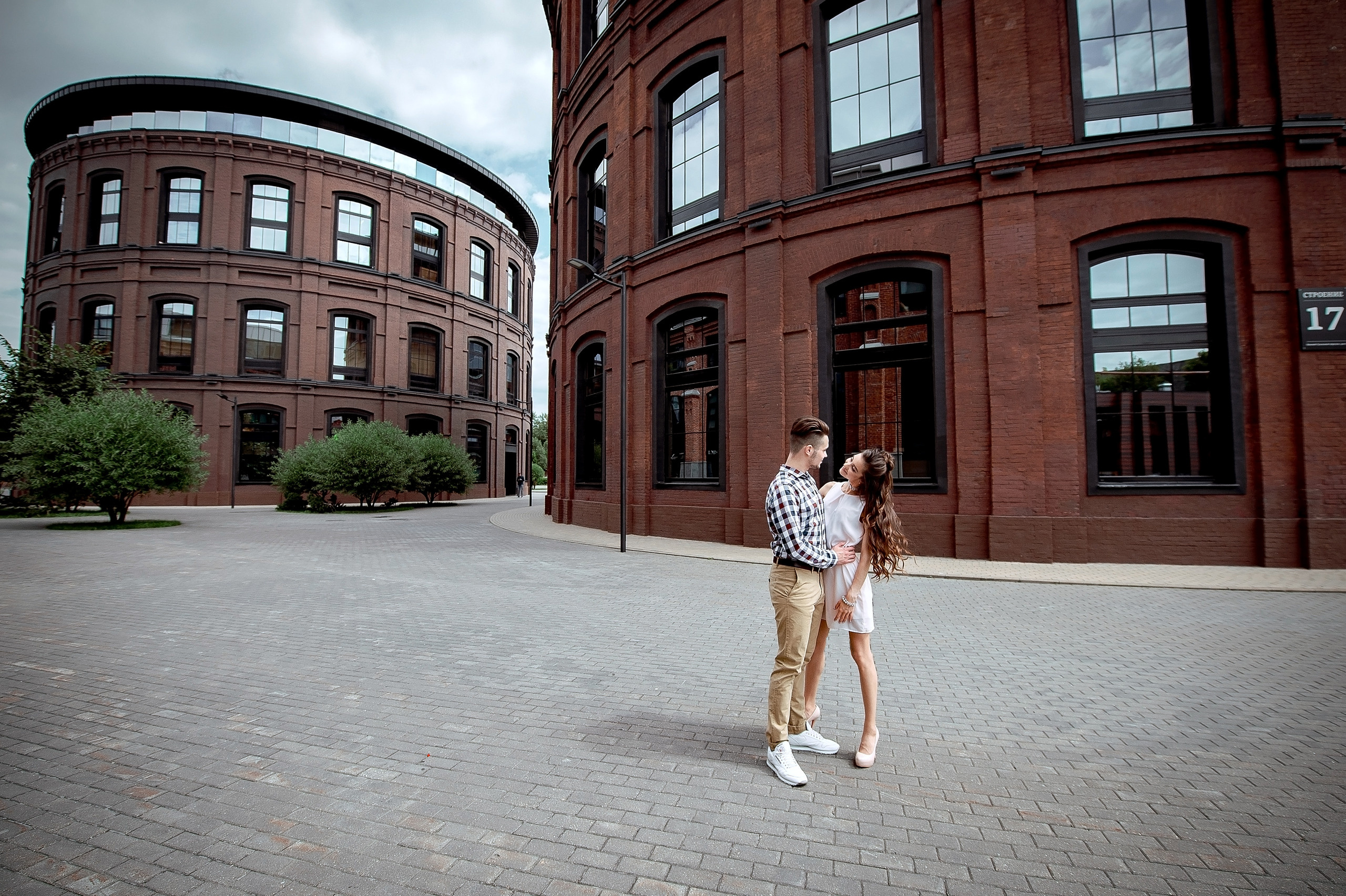 Маша и Вова, Москва, завод Арма. Свадебный и семейный фотограф Виктория Носачёва. Щелково, Москва и МО
