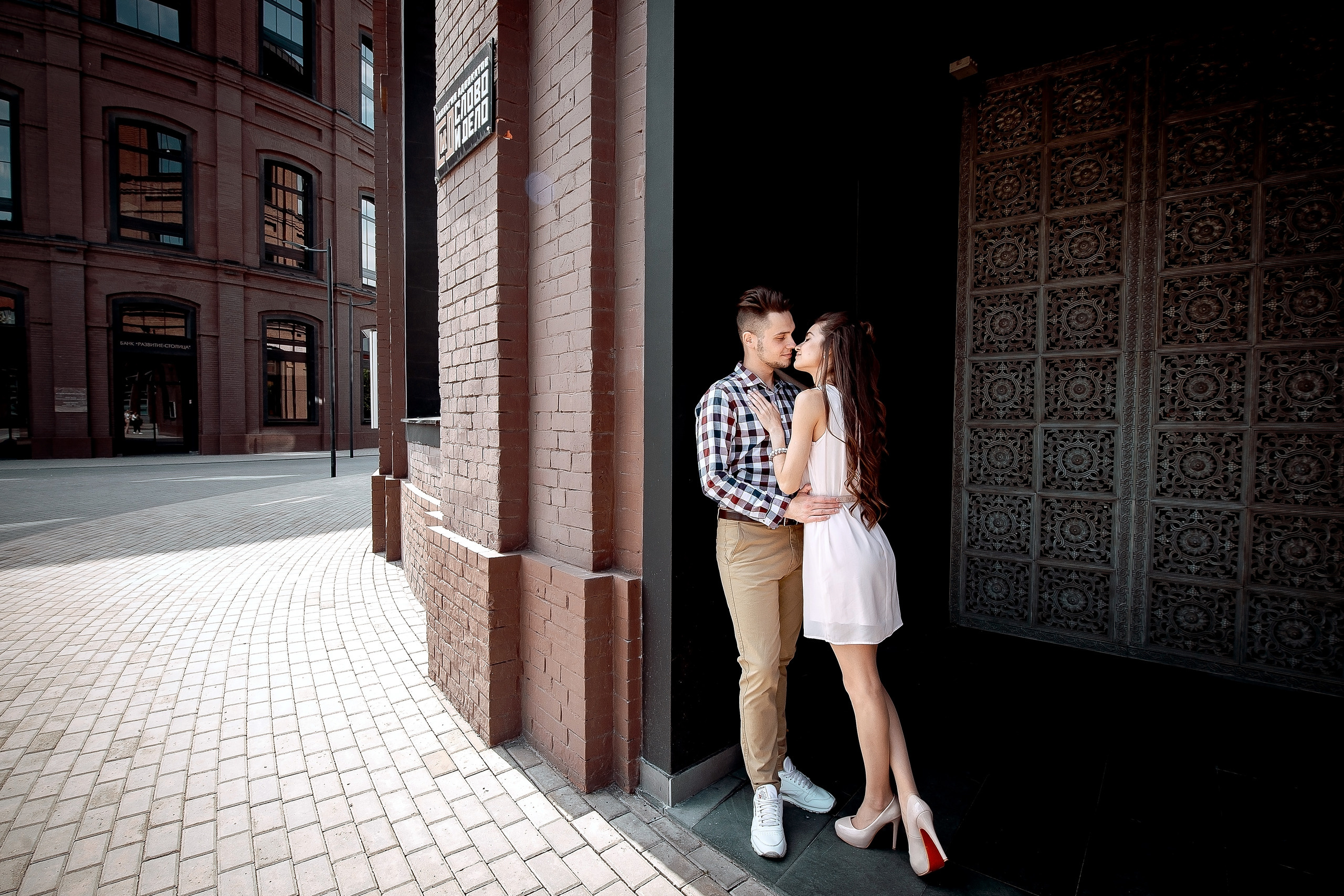 Маша и Вова, Москва, завод Арма. Свадебный и семейный фотограф Виктория Носачёва. Щелково, Москва и МО