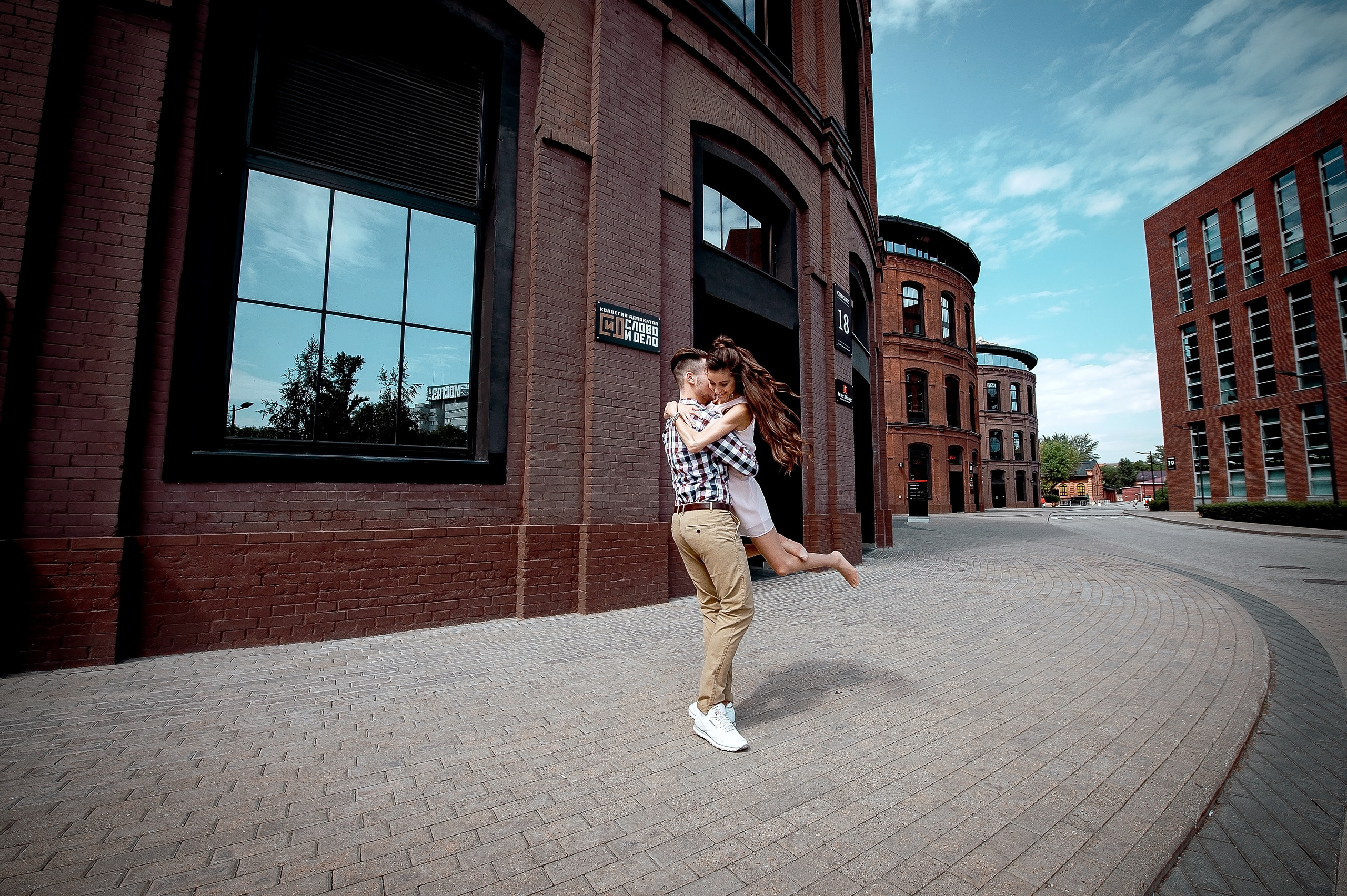 Маша и Вова, Москва, завод Арма. Свадебный и семейный фотограф Виктория Носачёва. Щелково, Москва и МО