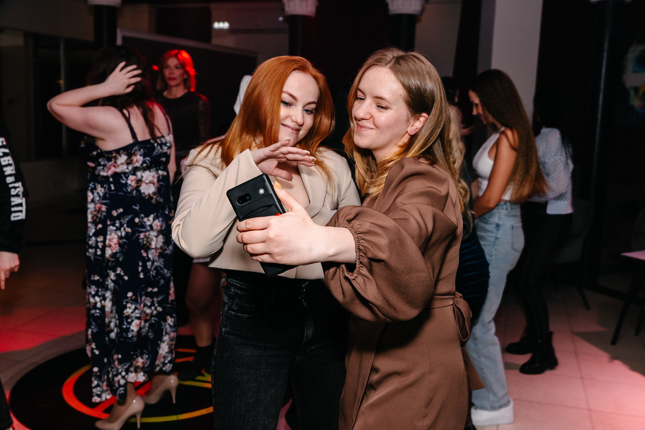 8 марта в лаунж-баре Major 2024. Свадебный, семейный и детский фотограф в Калининграде Елена Кравцова