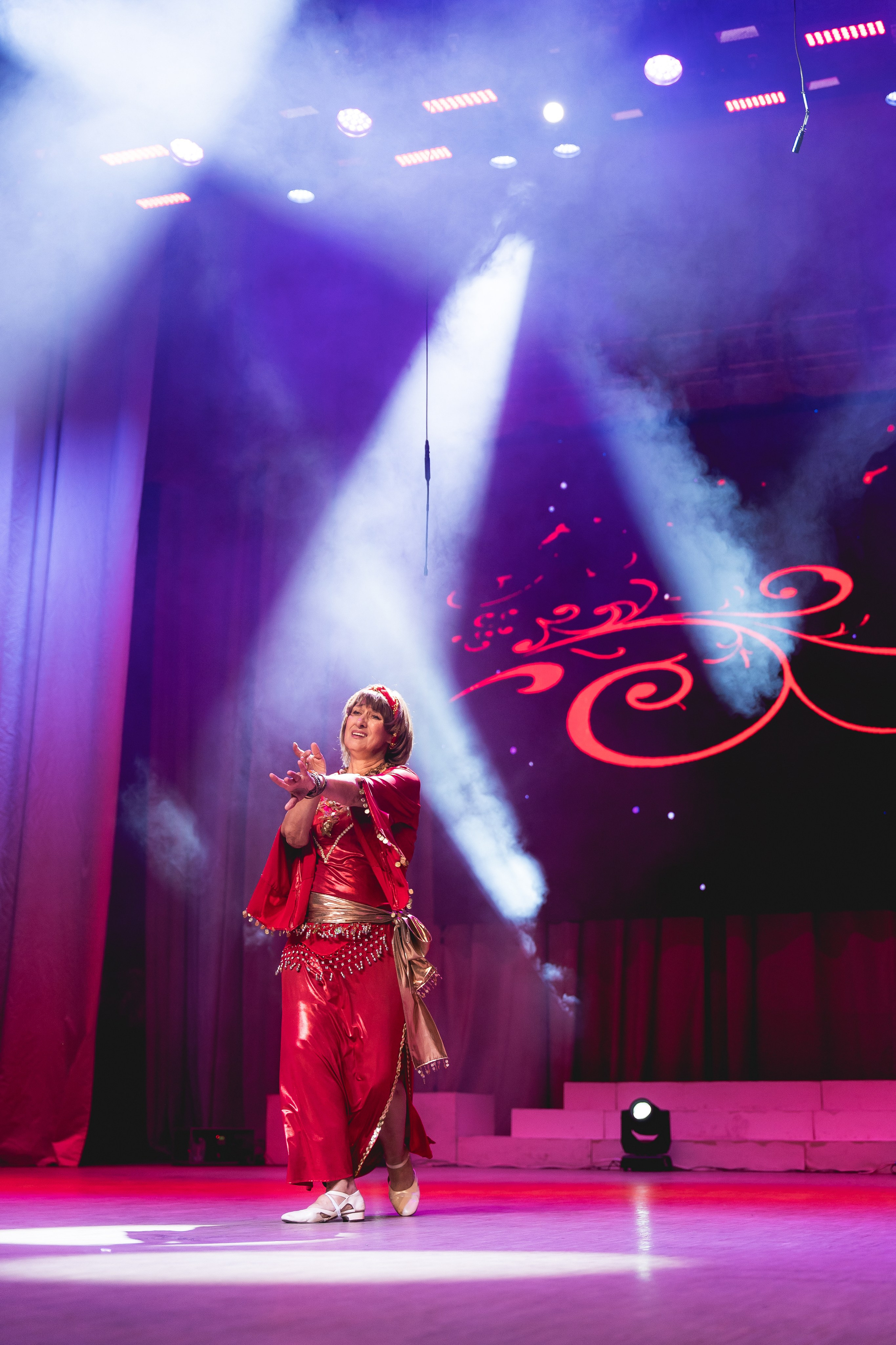 Городской фестиваль творчества ветеранов «Мудрость поколений говорит» 2024. Портретный и репортажный фотограф в Воронеже: Анастасия Пузикова