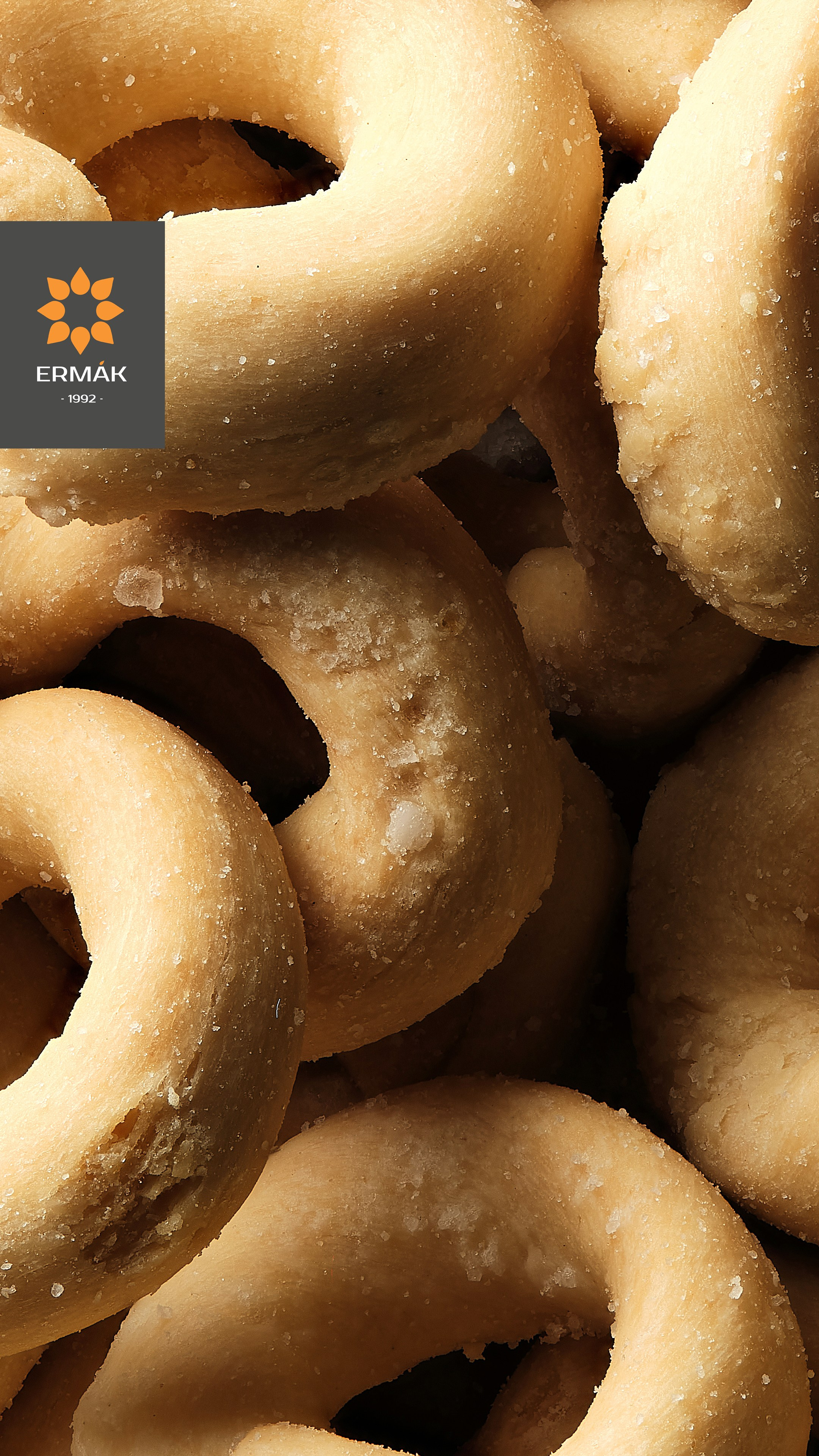 Профессиональная предметная фотосъёмка сушек ERMAK в Казахстане — крупный план в студийном свете, для маркетплейсов и рекламных макетов.