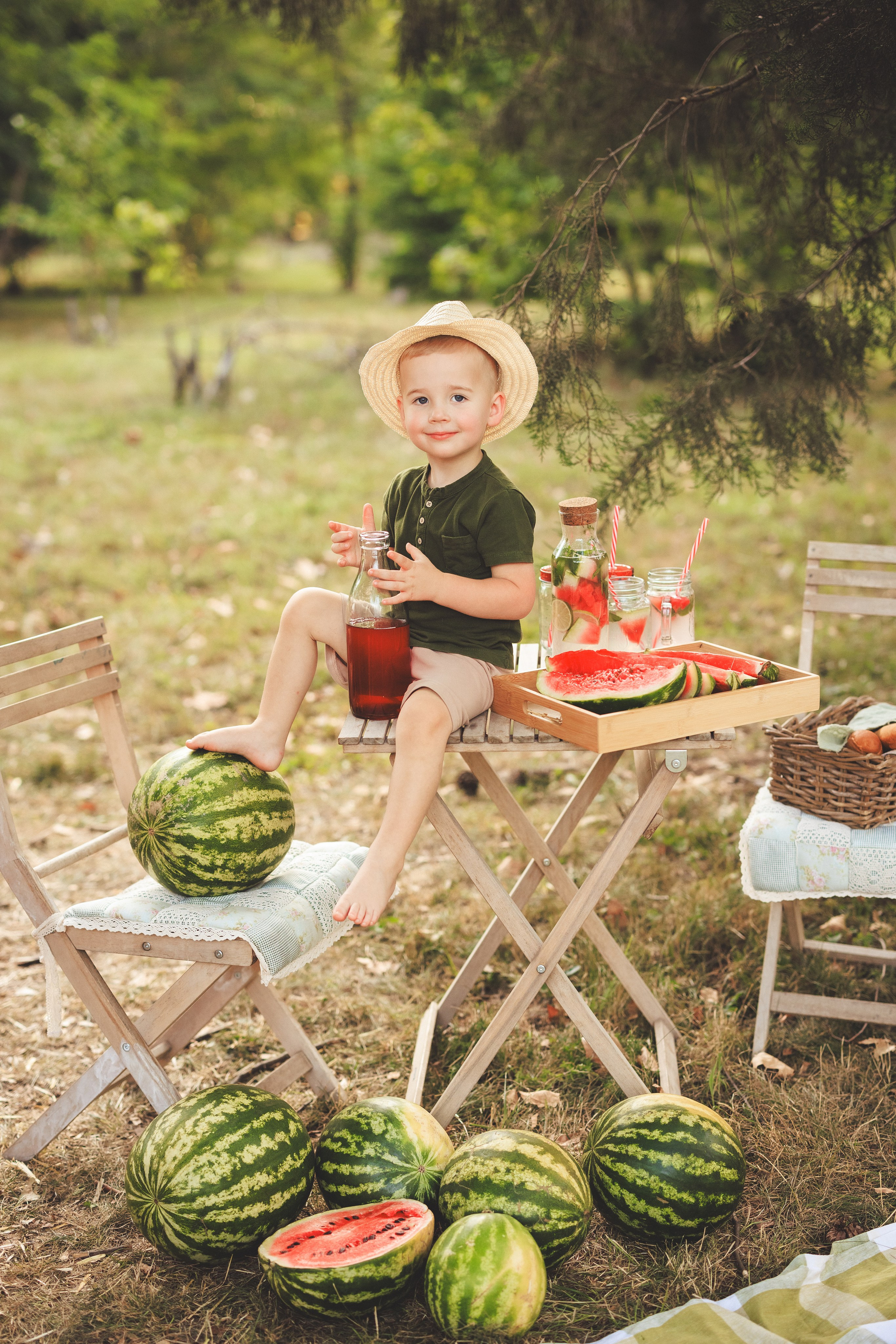 Летняя фотосессия с арбузами и ретро автомобилем. Семейный и детский фотограф в Краснодаре Анна Трашкова