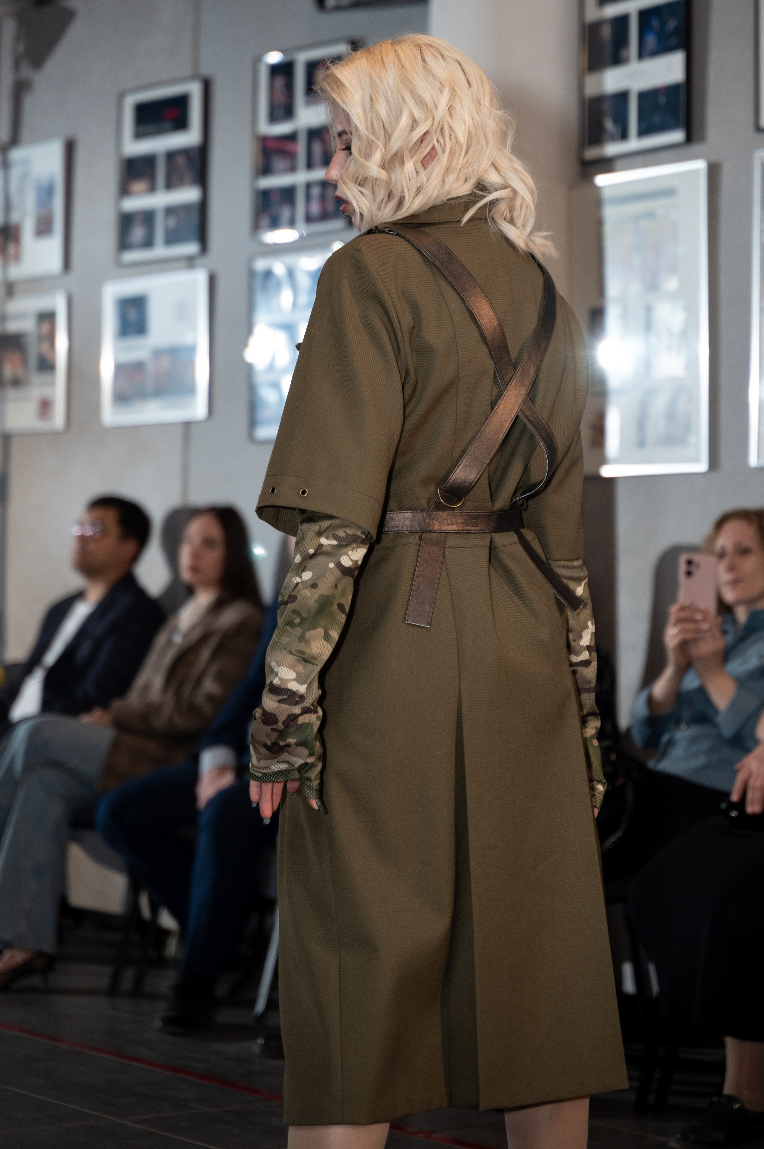 Закрытый показ милитари «Своя трансформация» дизайнера Юлии Бойченко | 24.04.2025. Фотограф в Омске Елизавета Кириллова