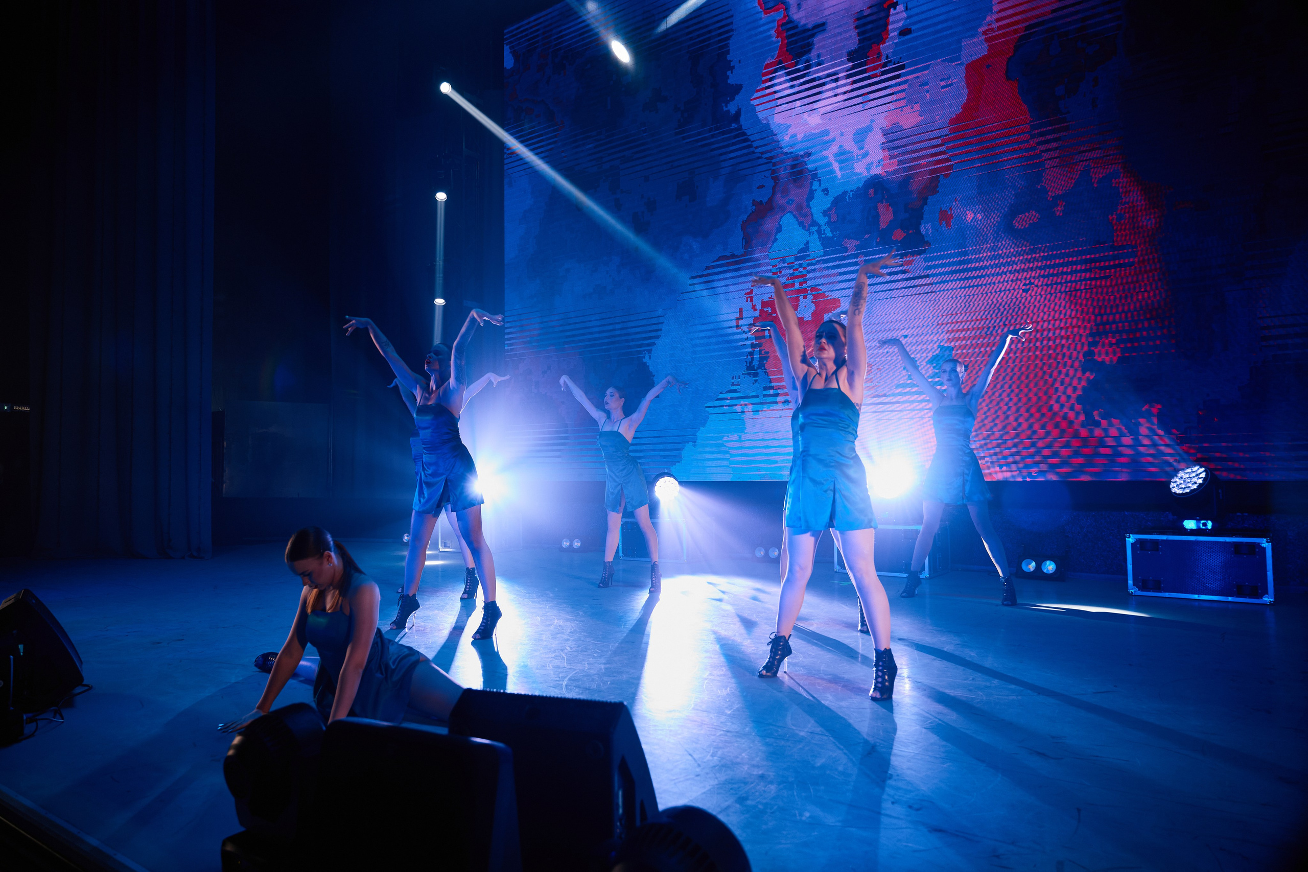 VIVA GLAM Отчетный концерт. Фотограф и видеограф в Кургане Леонид Корнильев