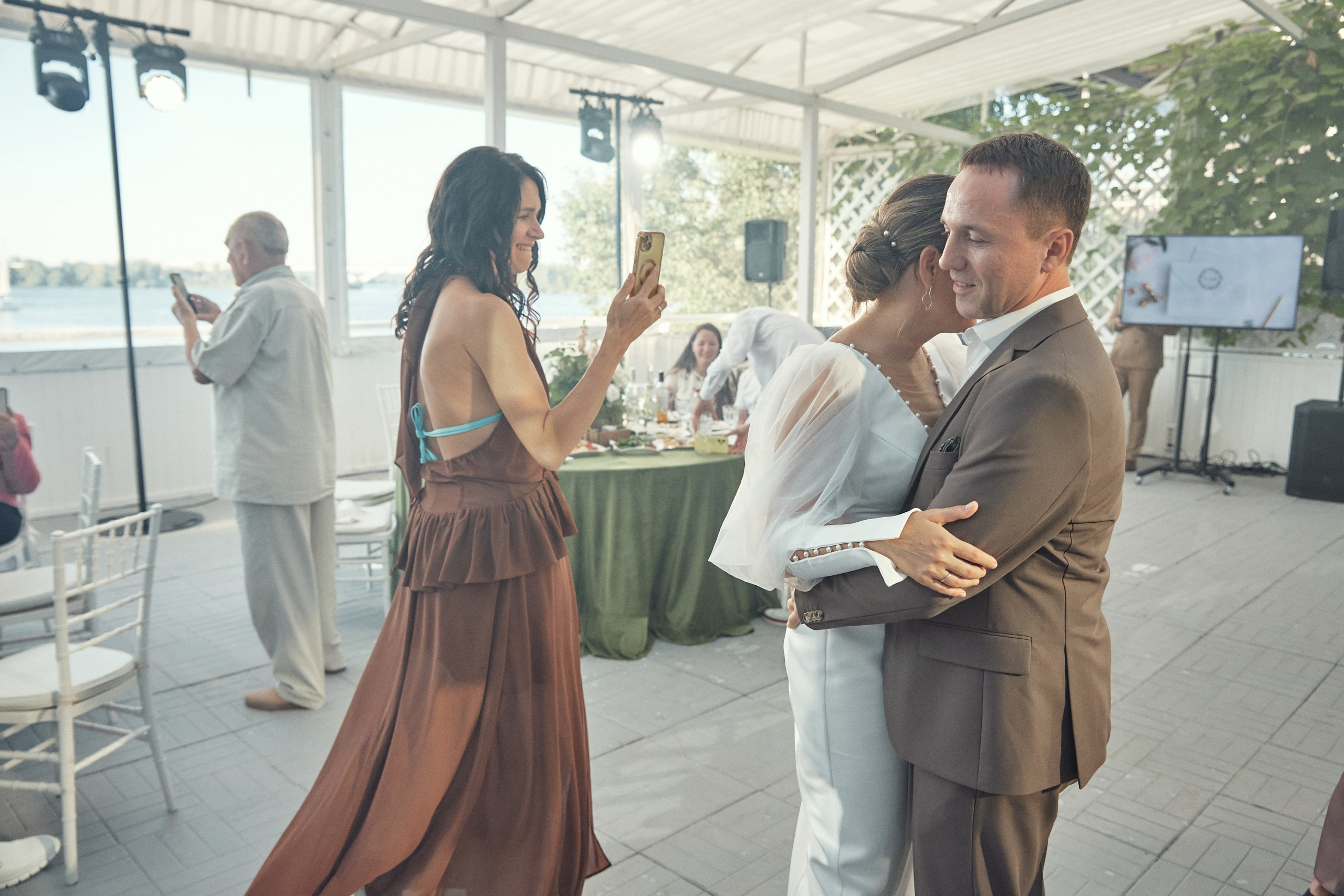 Счастье здесь. Свадебный фотограф Антон Артюшин. Работаю в Нижнем Новгороде и Москве