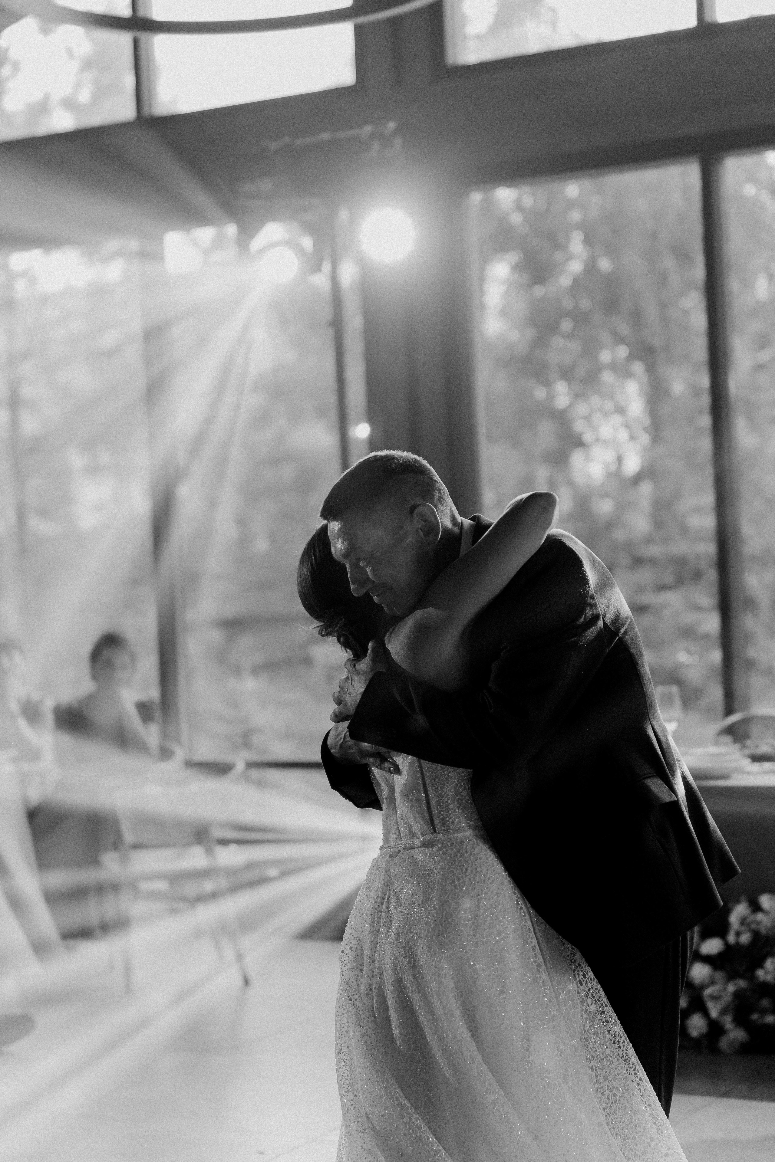 Свадебная история. Лесной Виладж. Свадебный и семейный фотограф Рассказова Виктория