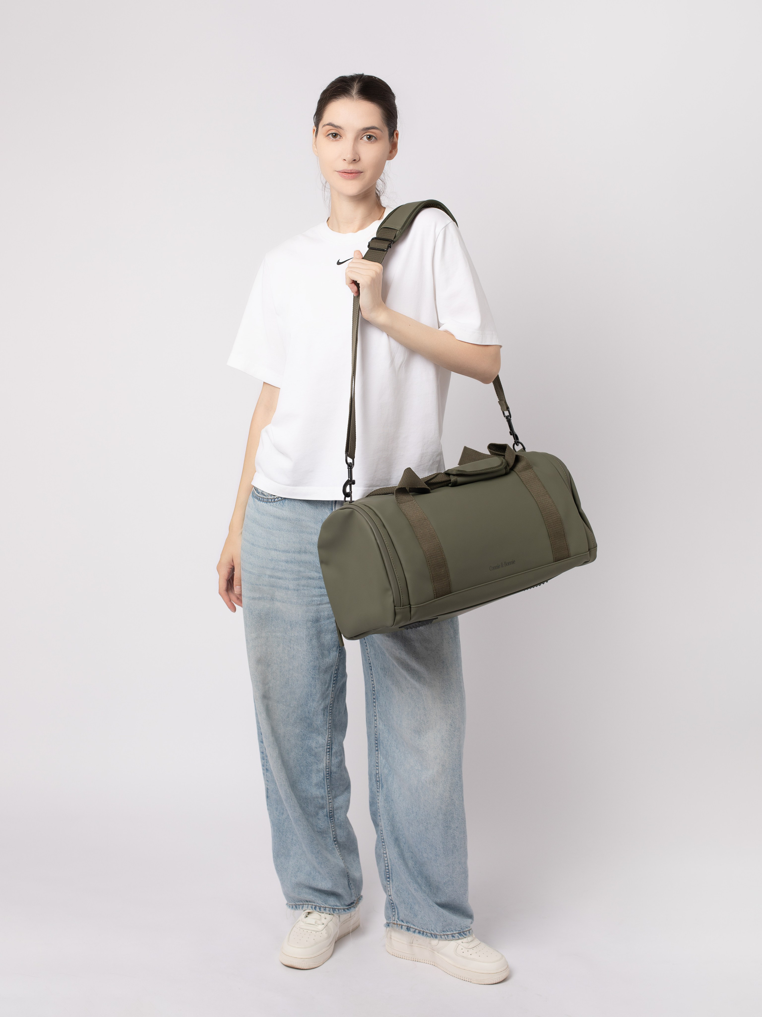 Женские сумки. Фотостудия предметной и модельной съёмки для маркетплейсов