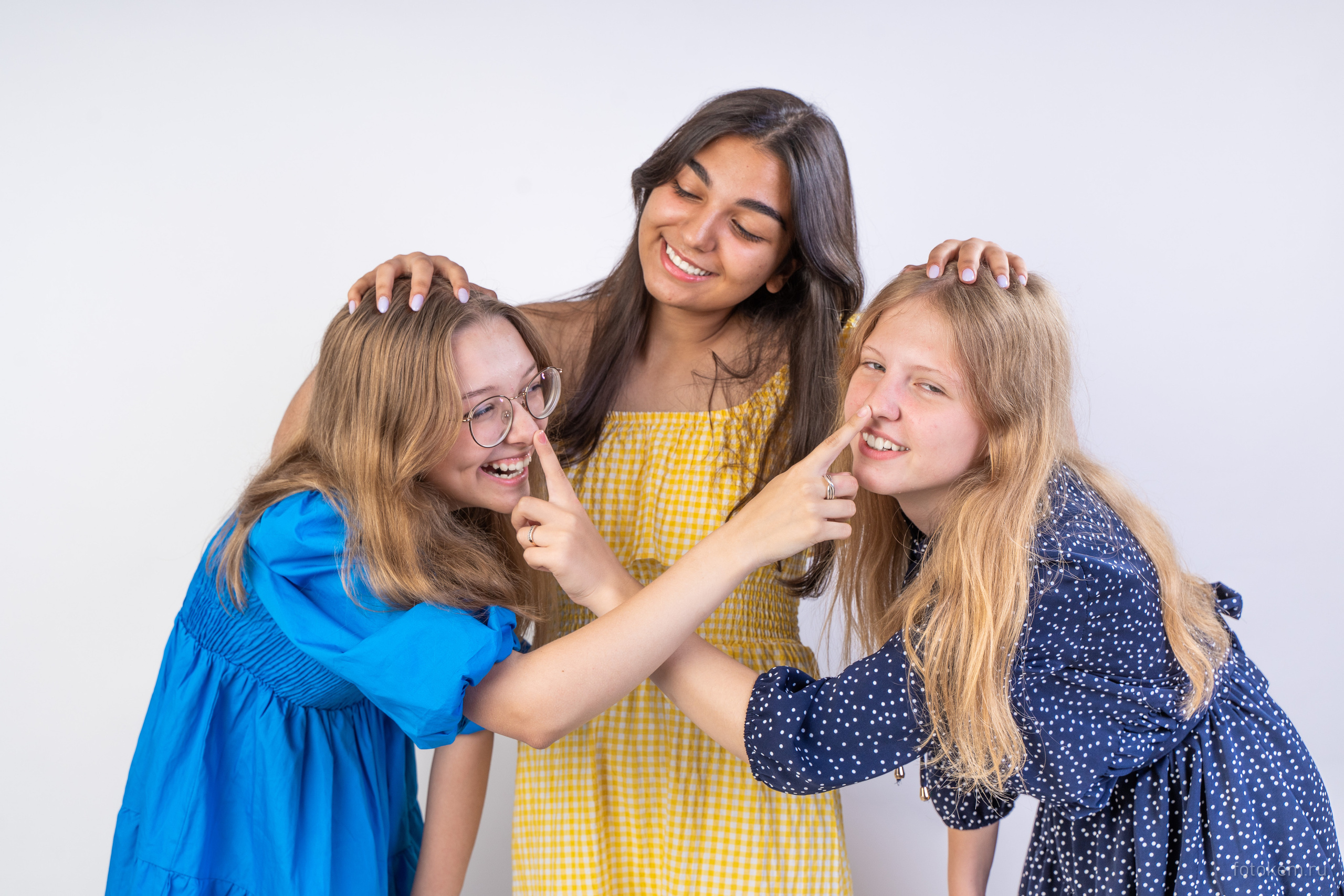Подружки. Школьный фотограф в Кемерово Мелещенко Анна