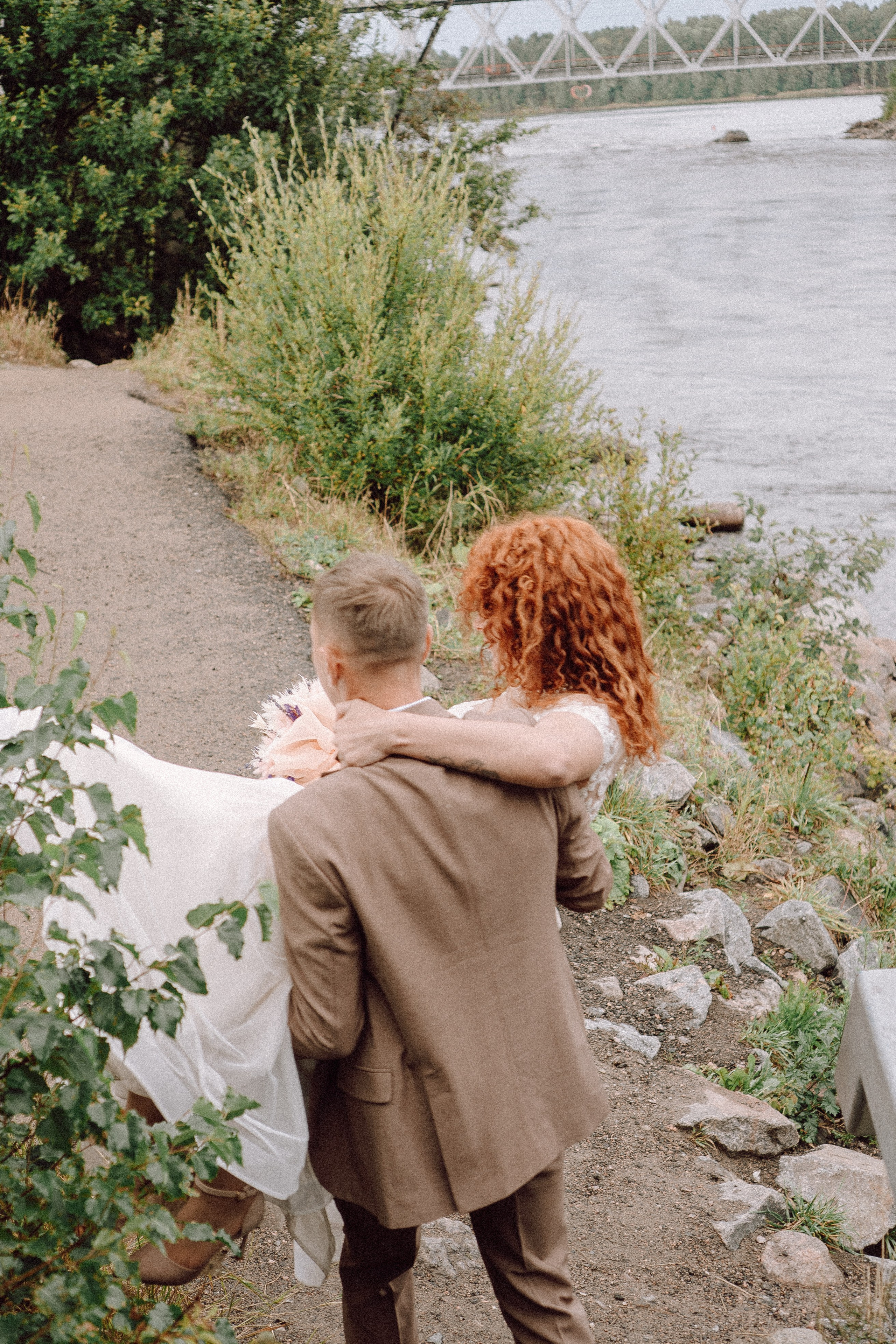 СВАДЕБНАЯ ФОТОСЕССИИЯ ПАРЫ В ГОРОДЕ ПРИОЗЕРСК В СОСНОВОМ ЛЕСУ И С ПИКАПОМ. Профессиональный фотограф, Санкт-Петербург — Виктория Богомолова