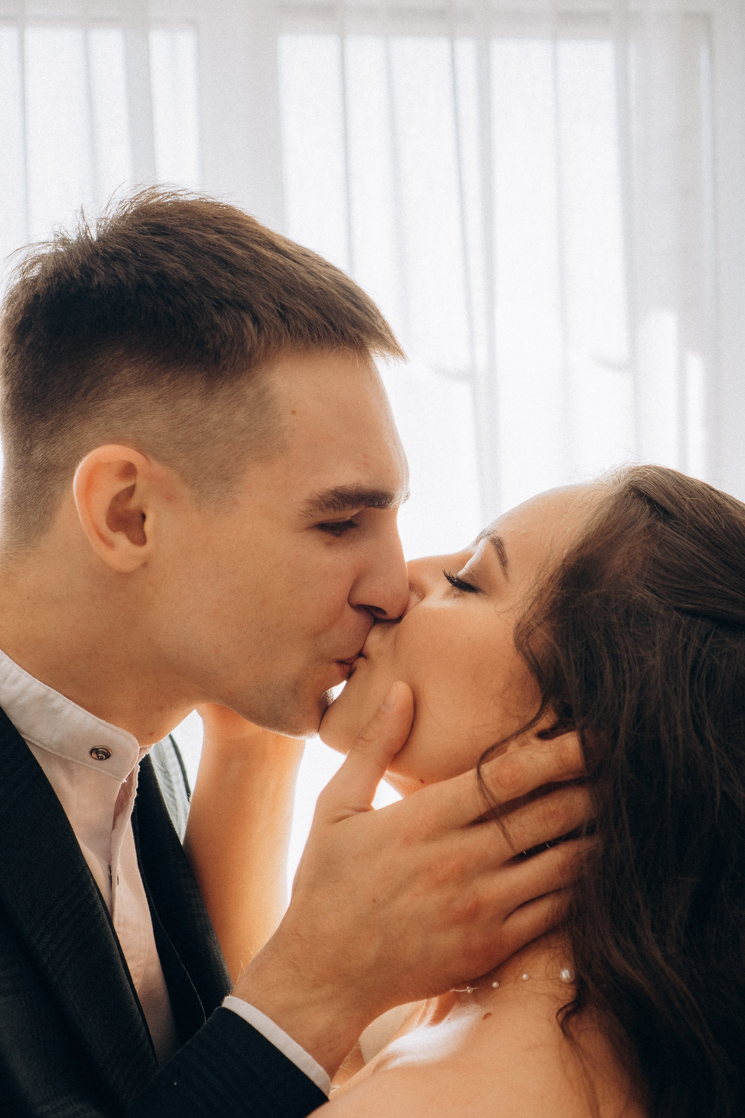 СВАДЕБНАЯ СЬЕМК В ПАРКЕ 300-ЛЕТИЯ. Профессиональный фотограф, Санкт-Петербург — Виктория Богомолова