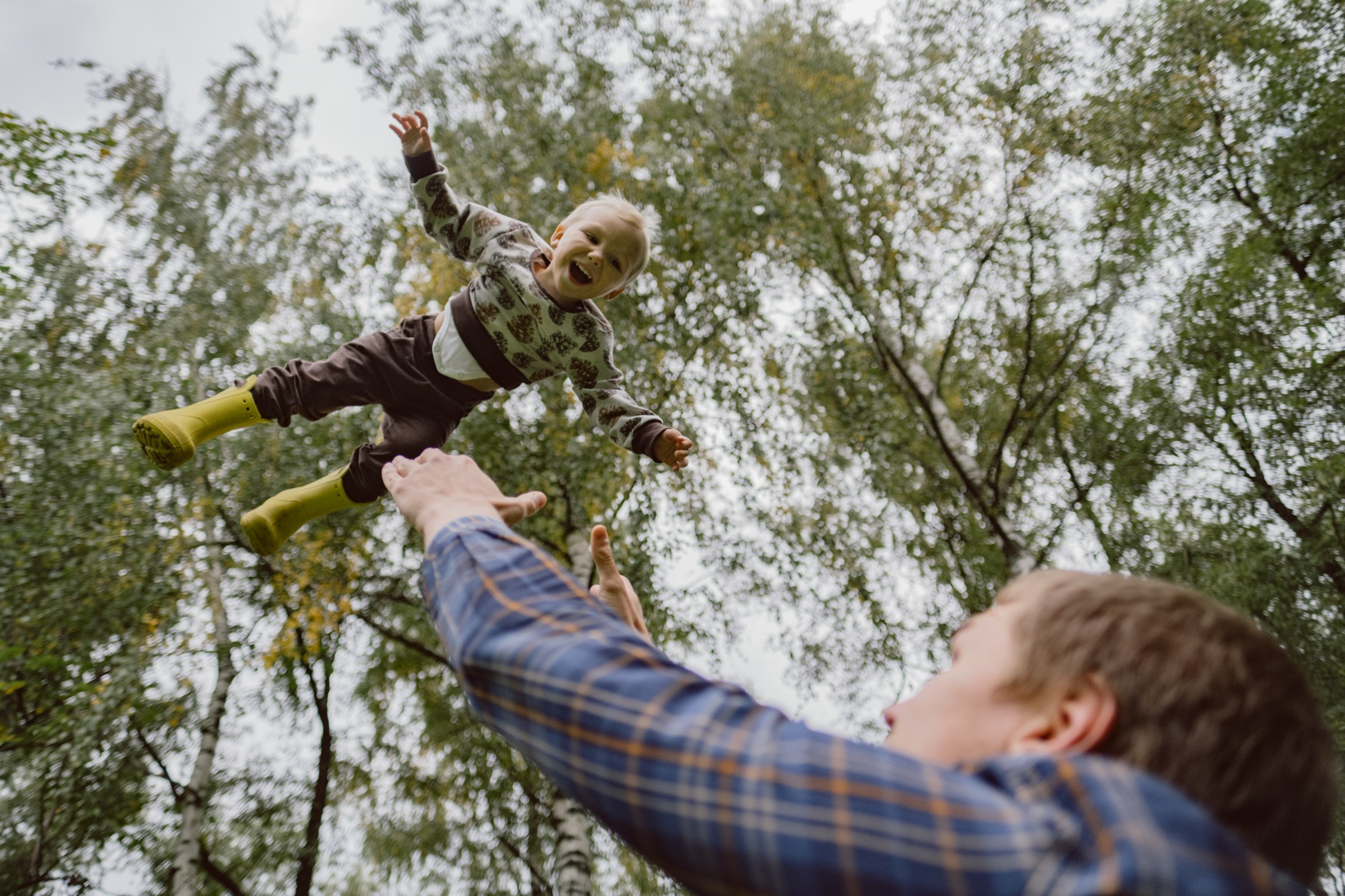 В парке. Свадебные и семейные фотографы в Москве Максим и Оксана Первомай