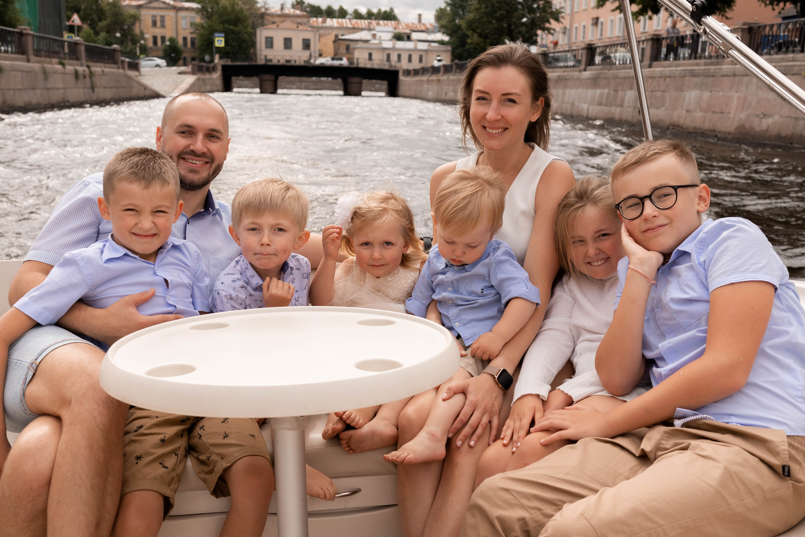 БОЛЬШАЯ СЕМЬЯ