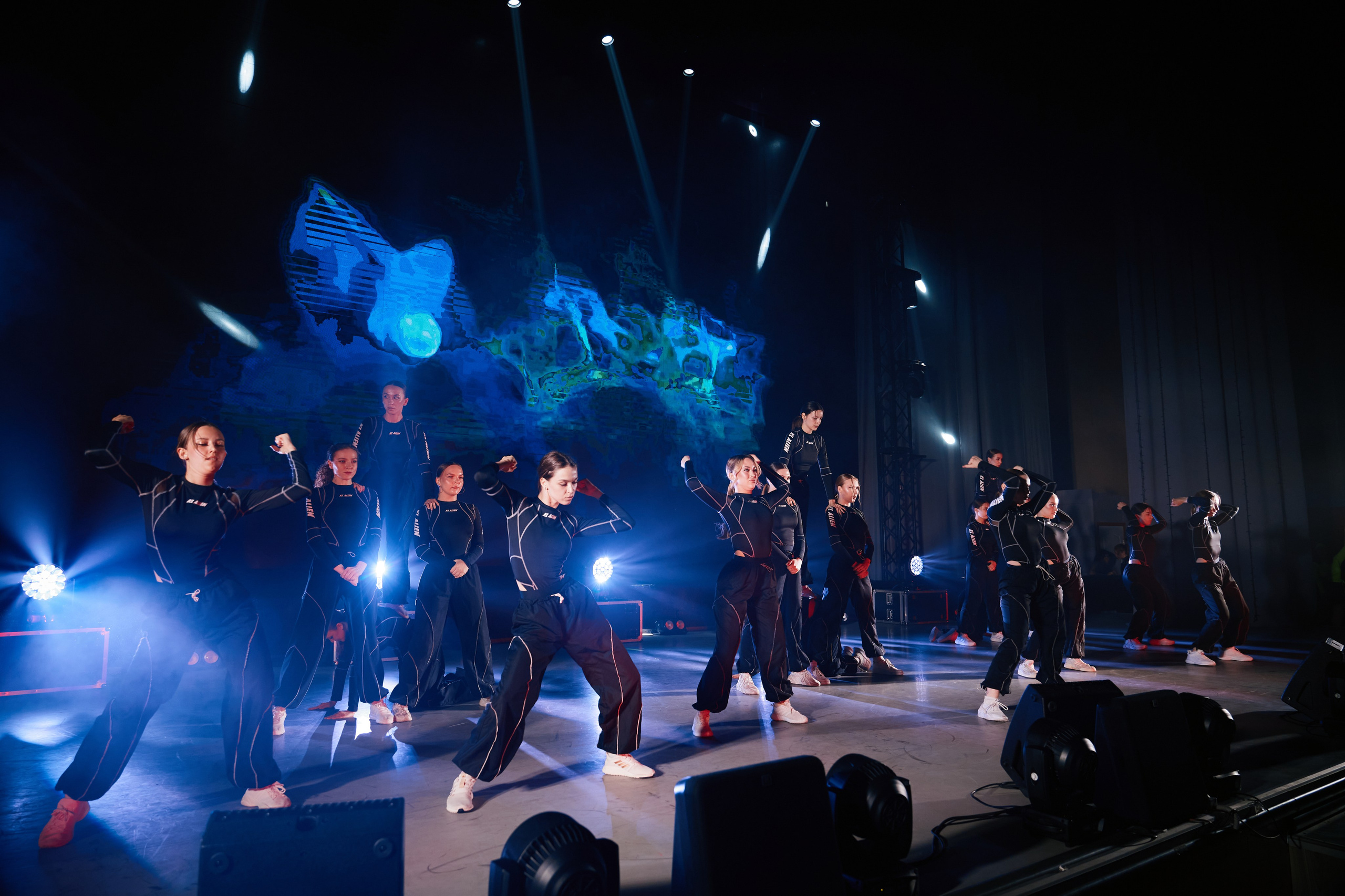 VIVA GLAM Отчетный концерт. Фотограф и видеограф в Кургане Леонид Корнильев